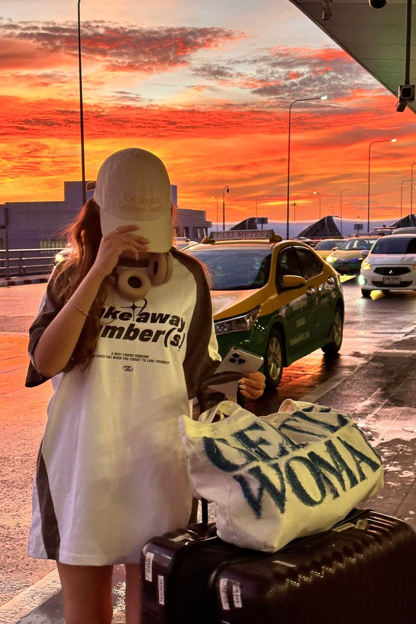 【 泰國代購現貨🇹🇭 】Gentle Women 實用靚靚兼得 牛仔字軟布袋