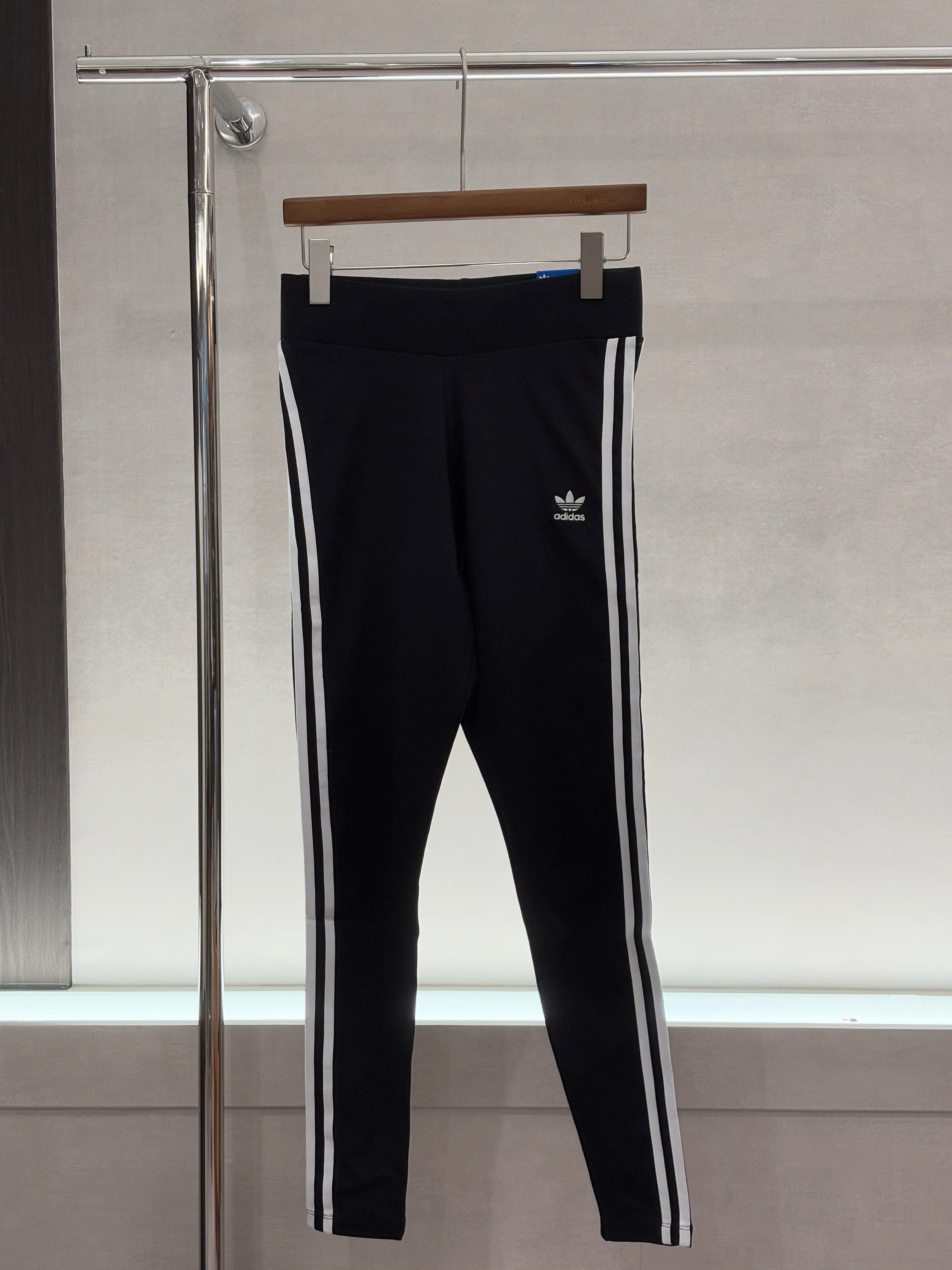 【絕版品牌代購】 #U6