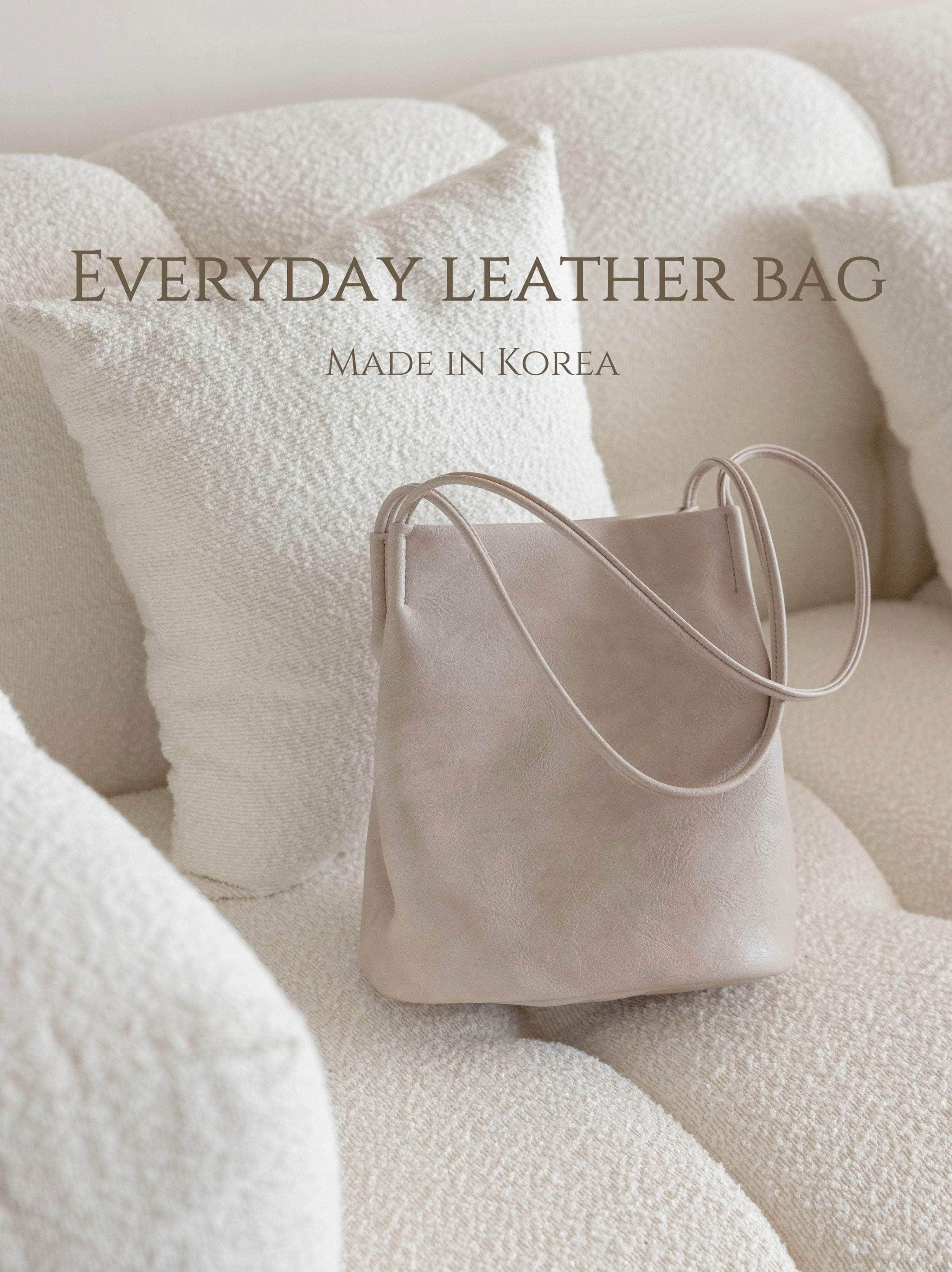 韓國服飾 袋韓國 王牌產品🏆韓國製！適合任何場合的軟皮袋 [象牙白色]