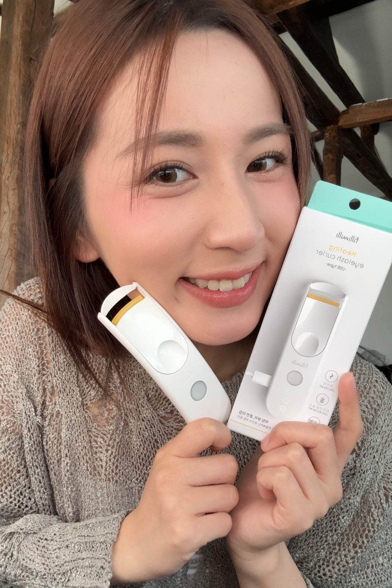 【 韓國代購現貨🇰🇷 | 店主實用 】斷貨大熱到濟州先買到 😂 USB電熱睫毛夾 / 化妝用品套裝