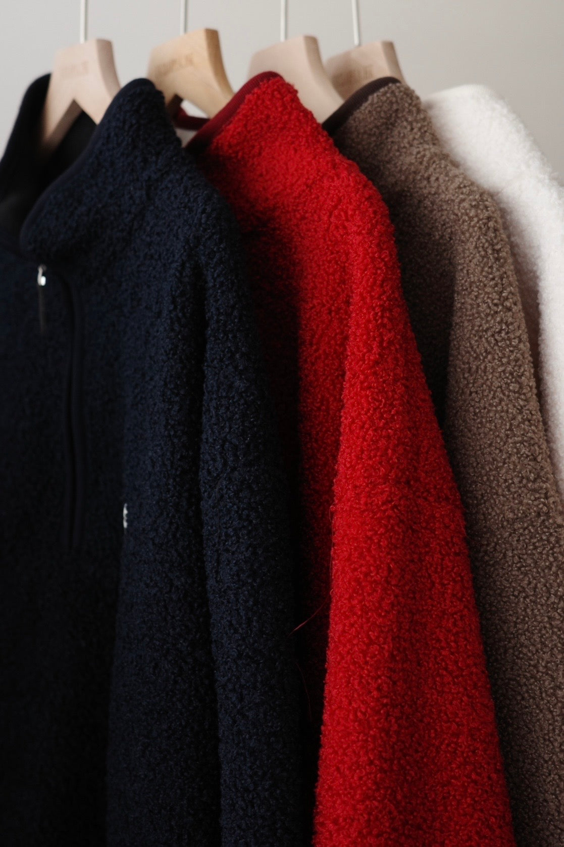 【 大降價 】17. High-quality 🪟Another Level Fleece Top