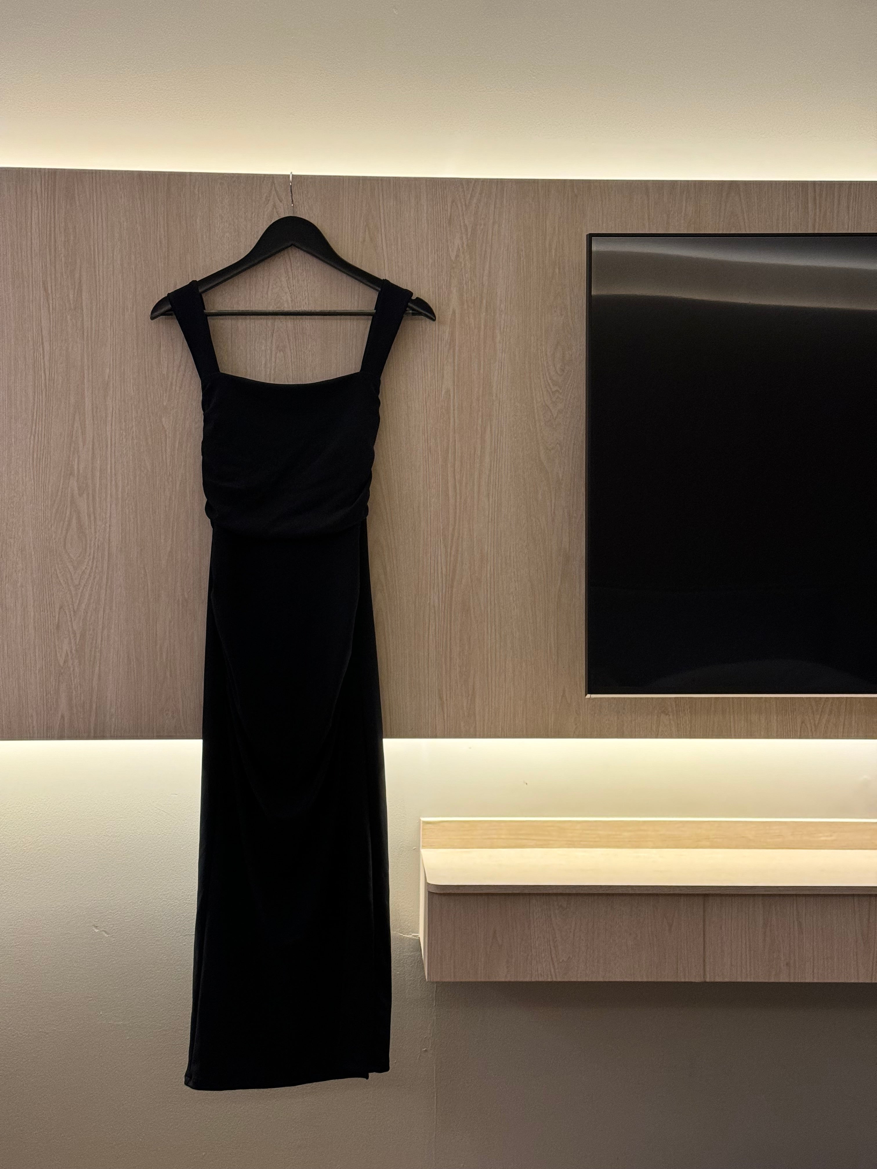 【泰國親身搜羅款🇹🇭】 Grand Daily Collection🍸|粗帶方領側開叉露背長裙