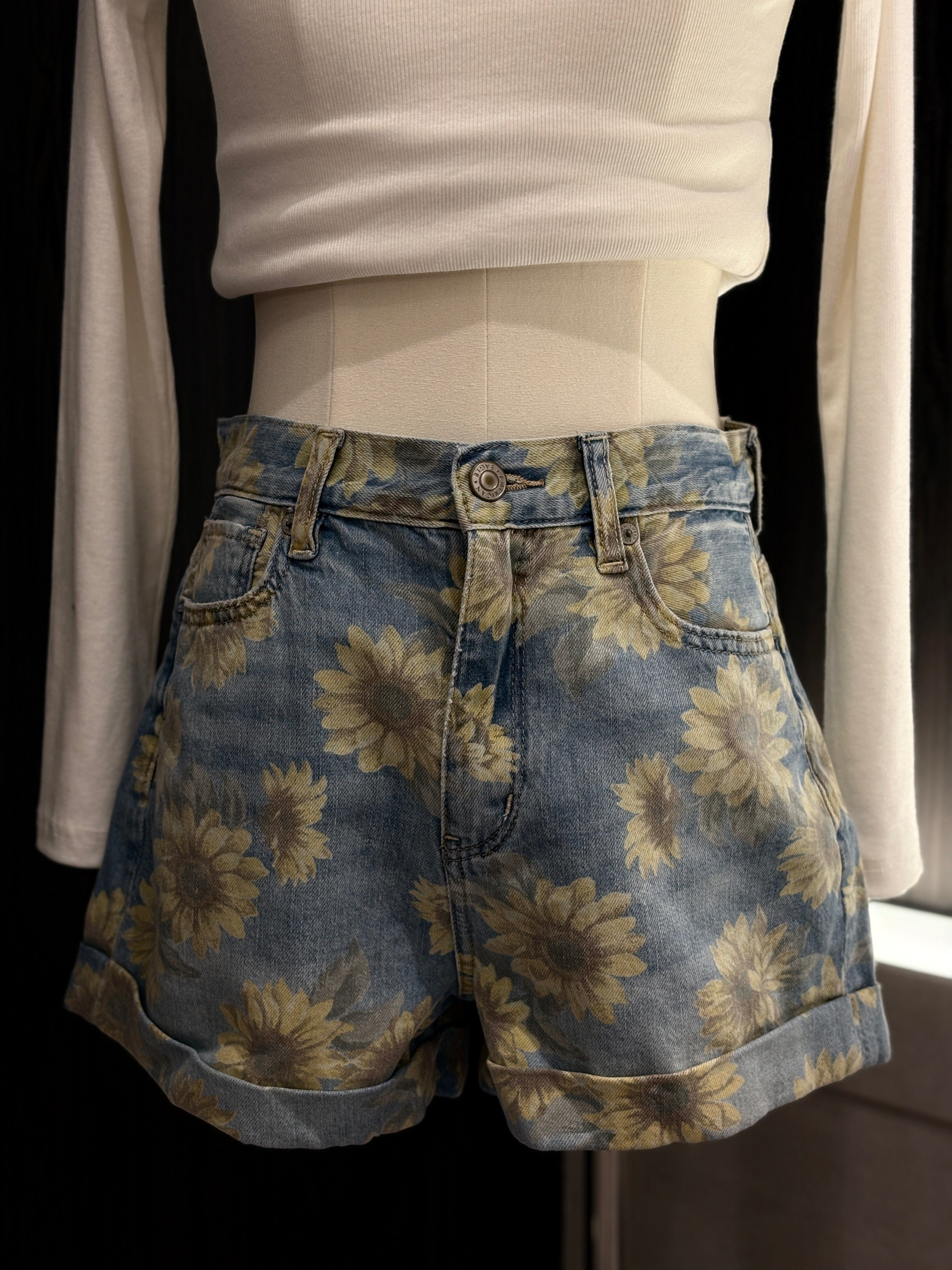 【絕版品牌代購】#M8