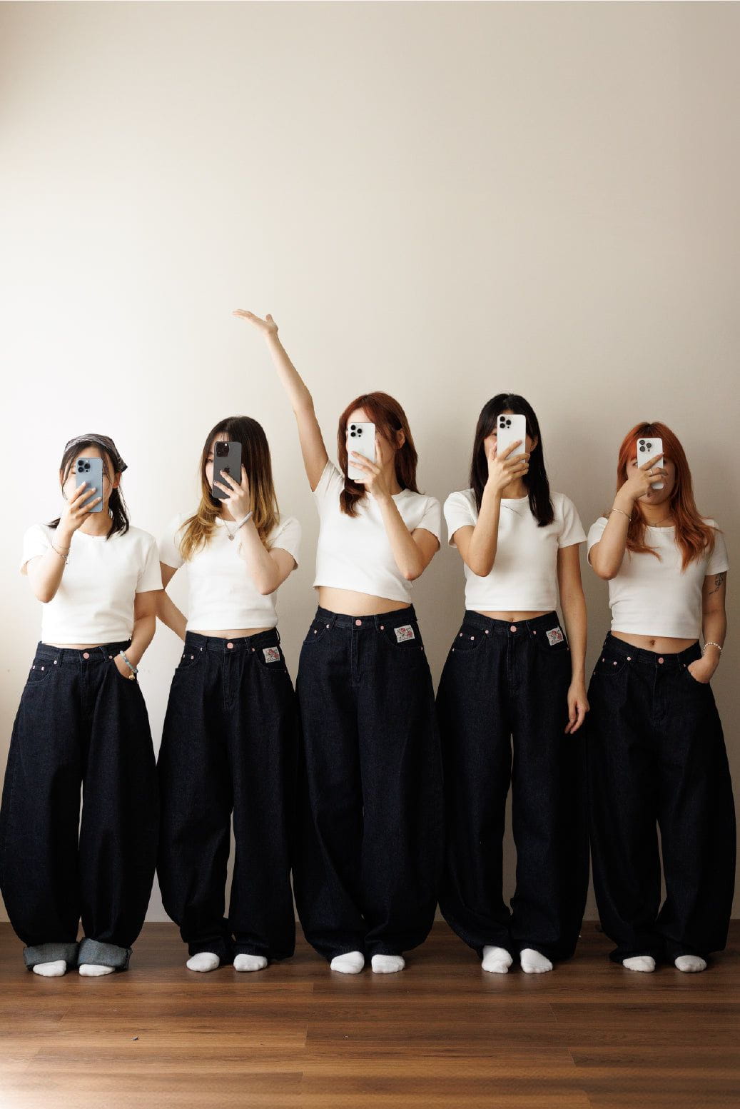 【Threads の 神褲大合集👖!】粉紅刺繡Letters錐型Jeans ⌯⁍̴̛ᴗ⁍̴̛⌯ಣ