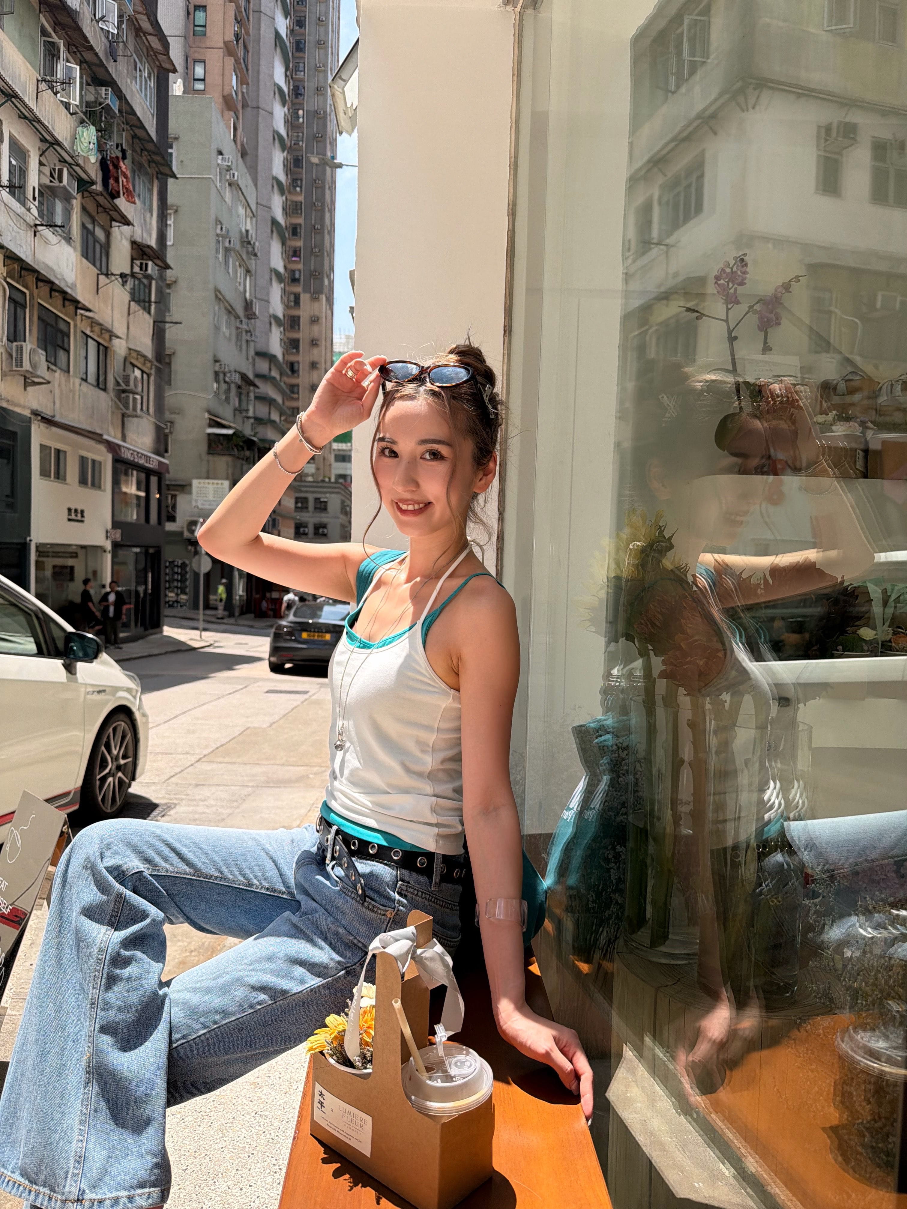 The store owner's first pair of low-rise jeans! My Perfect Low-rise Jeans