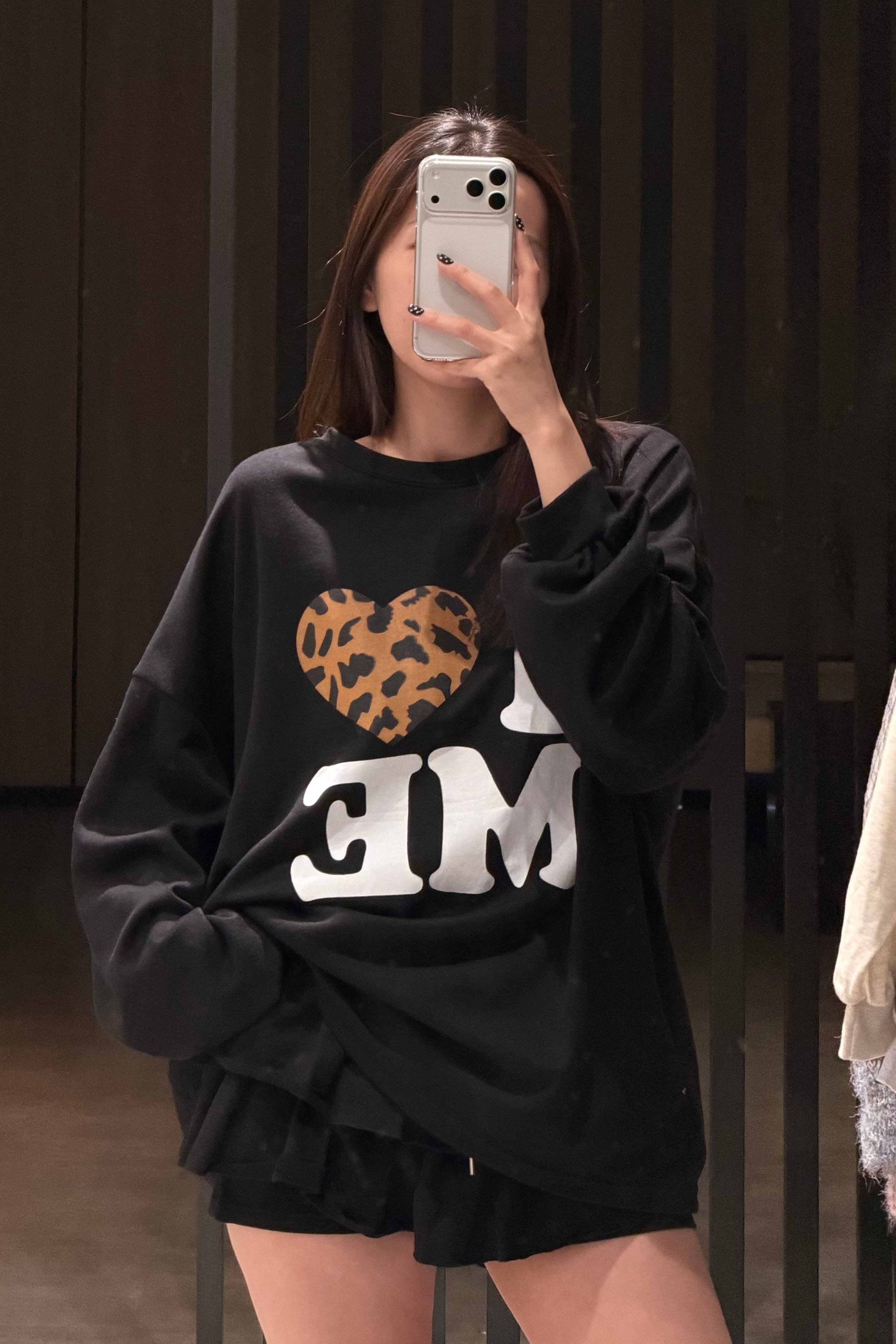 【 $99買一送一 】 I ♡ ME 豹紋心心薄衛衣
