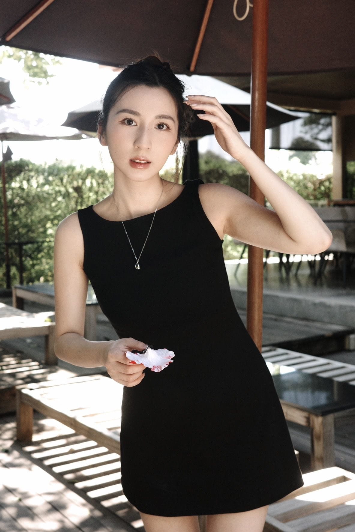 Clean-Fit Girls ~ 超簡約棉質入肩小黑裙