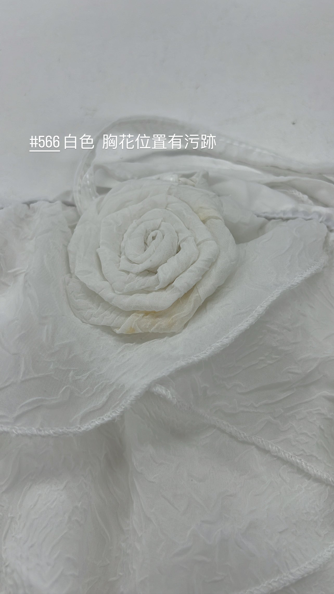 【瑕疵品❗️】 Jisoo Flowers Top