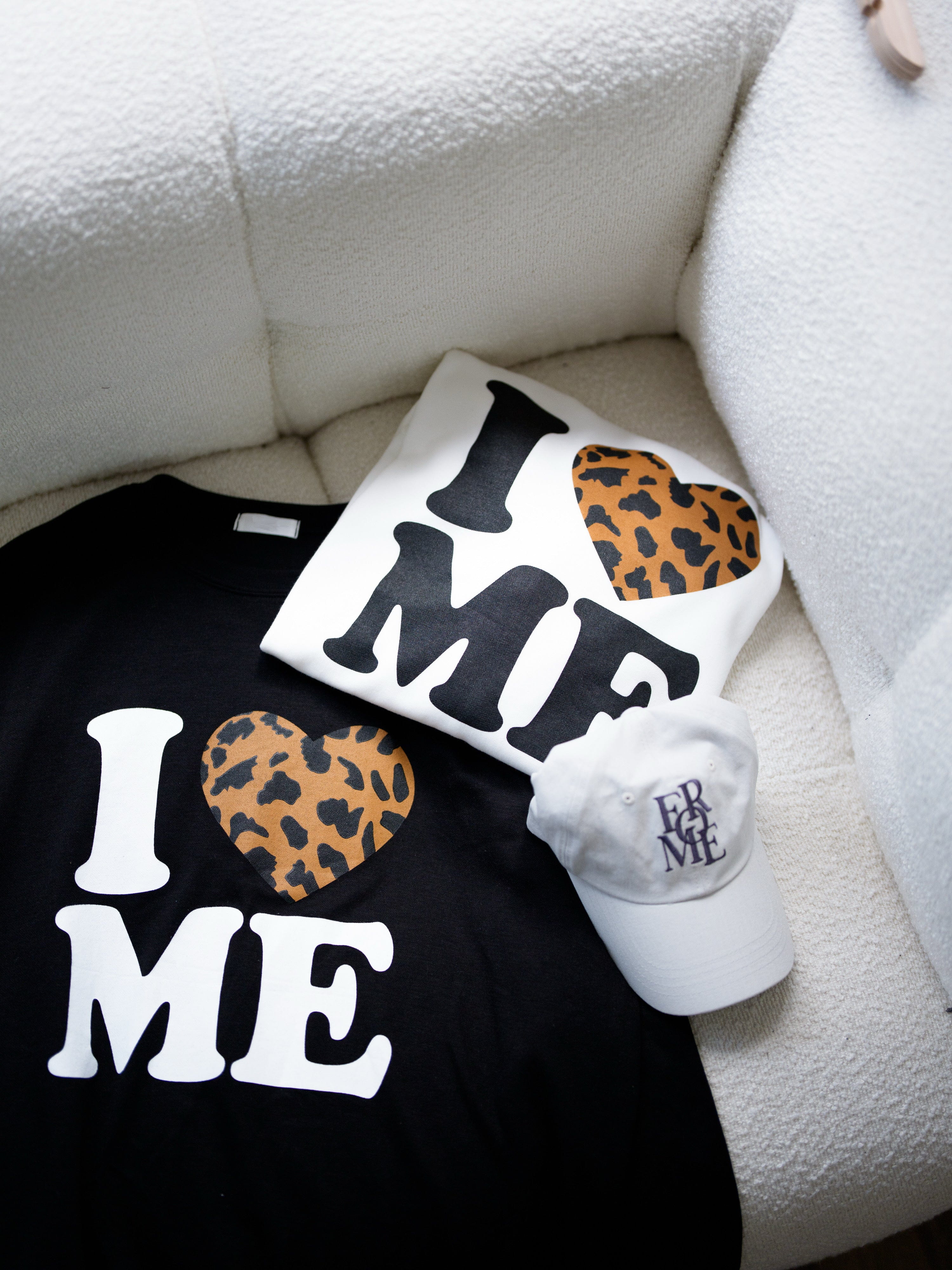 【 $99買一送一 】 I ♡ ME 豹紋心心薄衛衣
