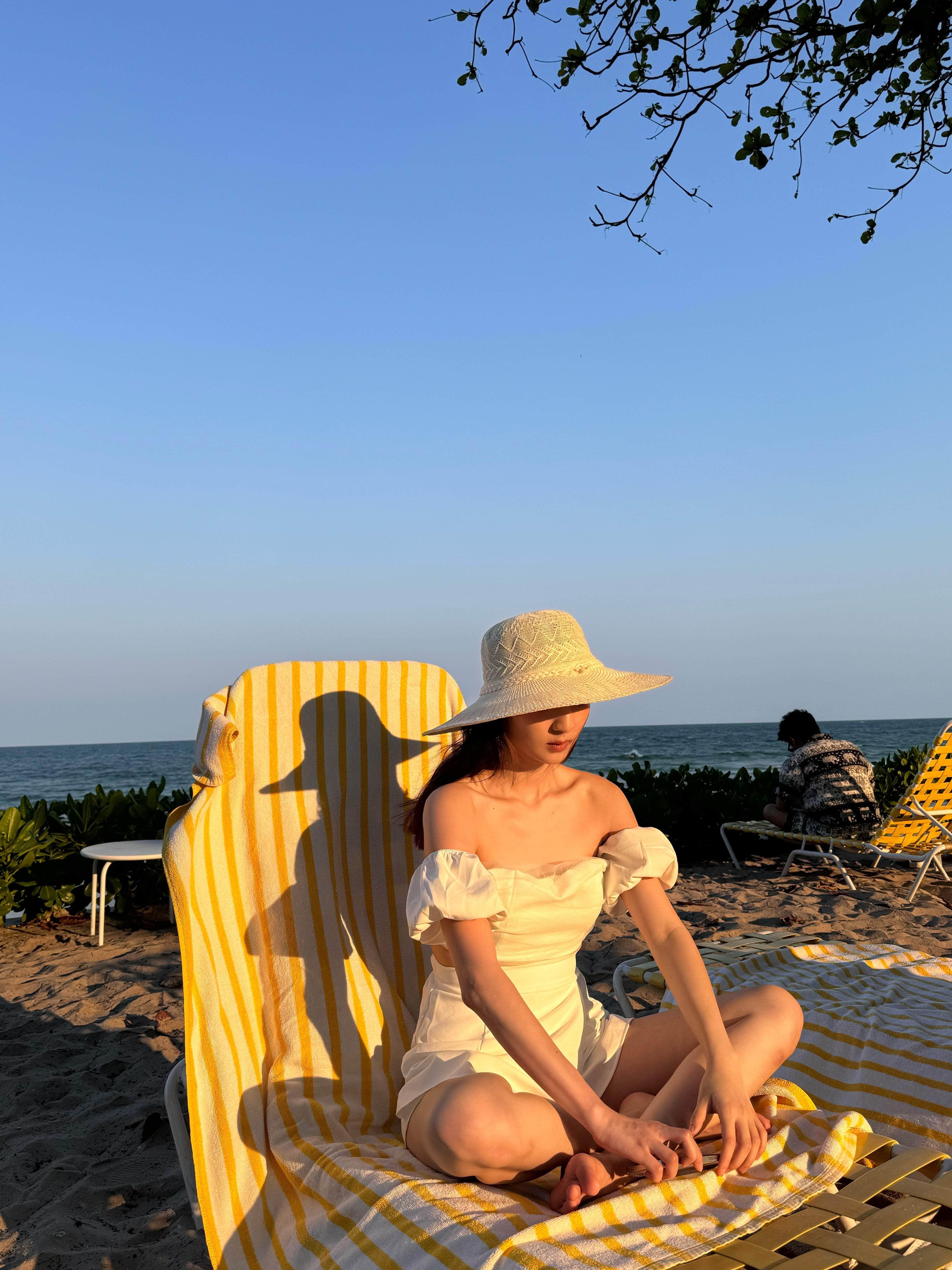 泰國服飾 泡芙袖Lace tube top set 有胸墊上衣+褲裙