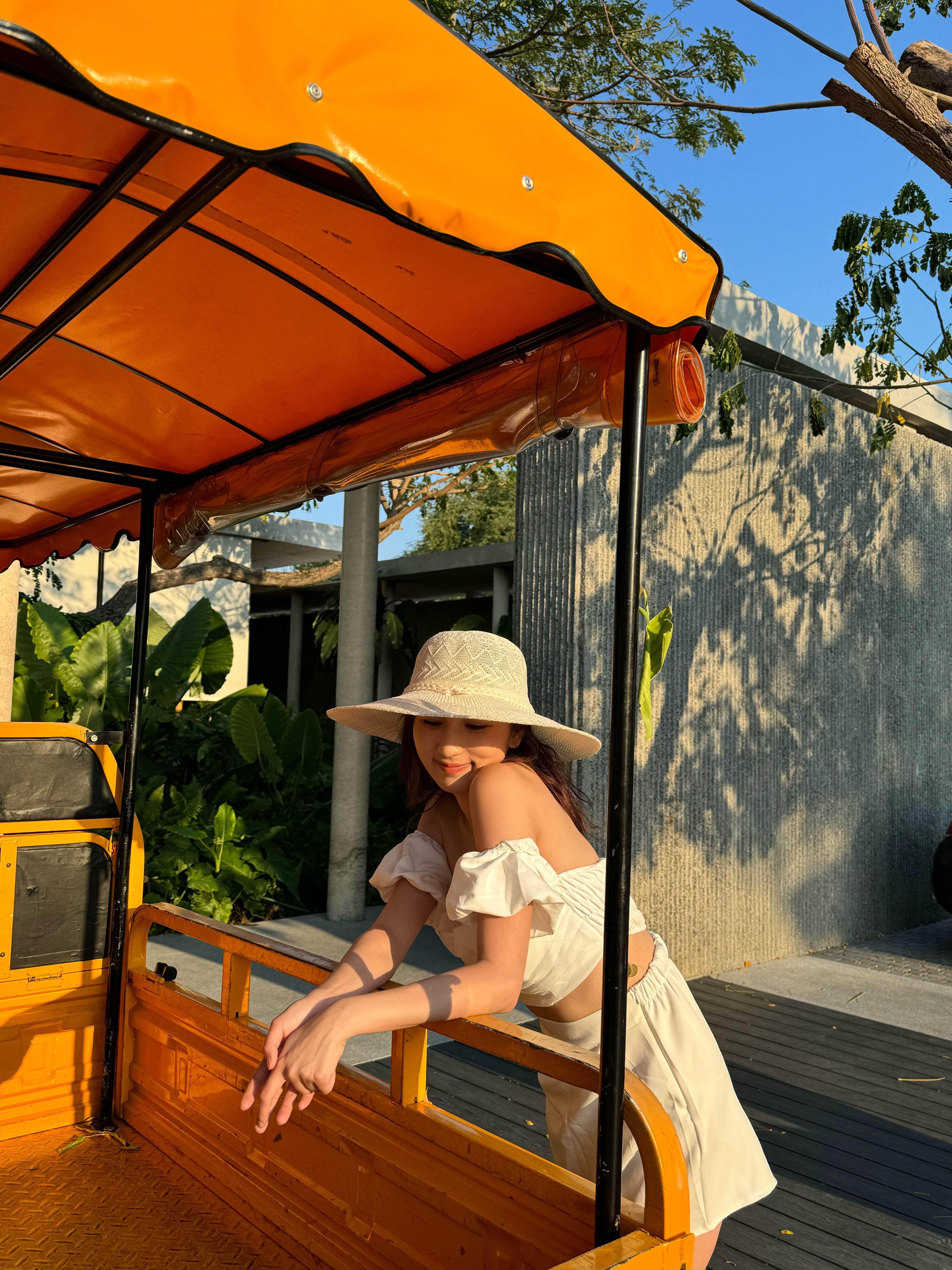 泰國服飾 泡芙袖Lace tube top set 有胸墊上衣+褲裙