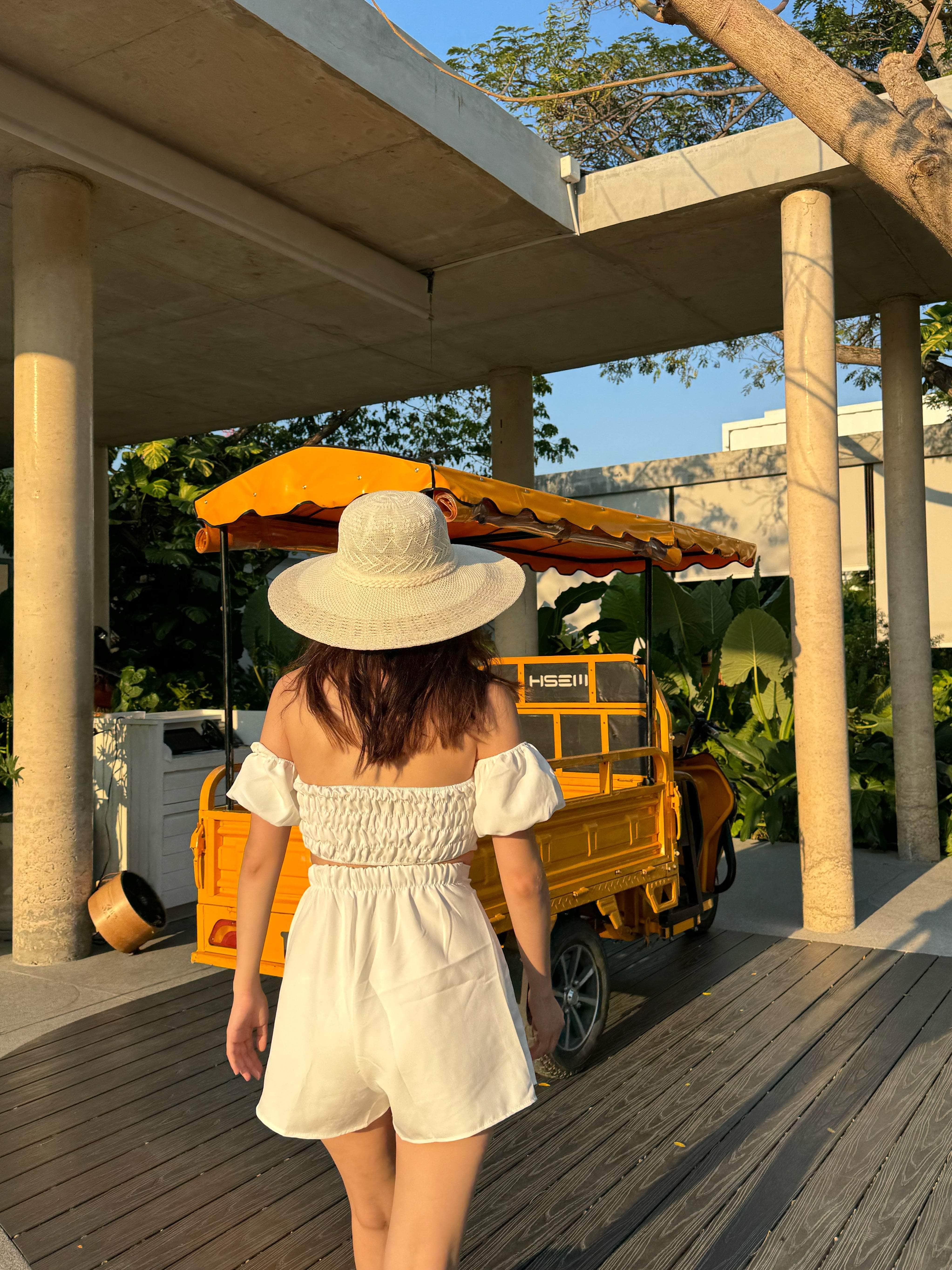 泰國服飾 泡芙袖Lace tube top set 有胸墊上衣+褲裙