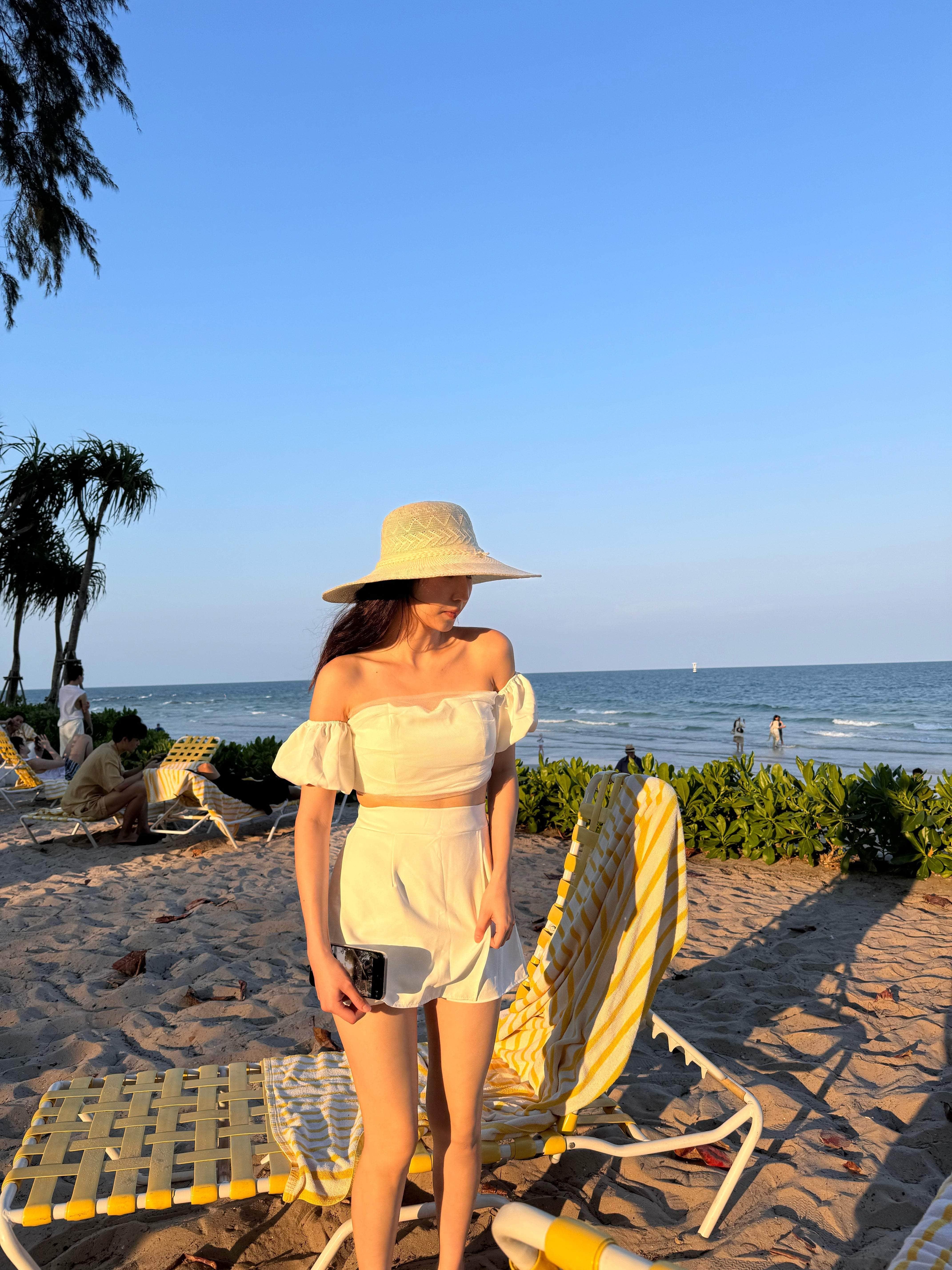 泰國服飾 泡芙袖Lace tube top set 有胸墊上衣+褲裙