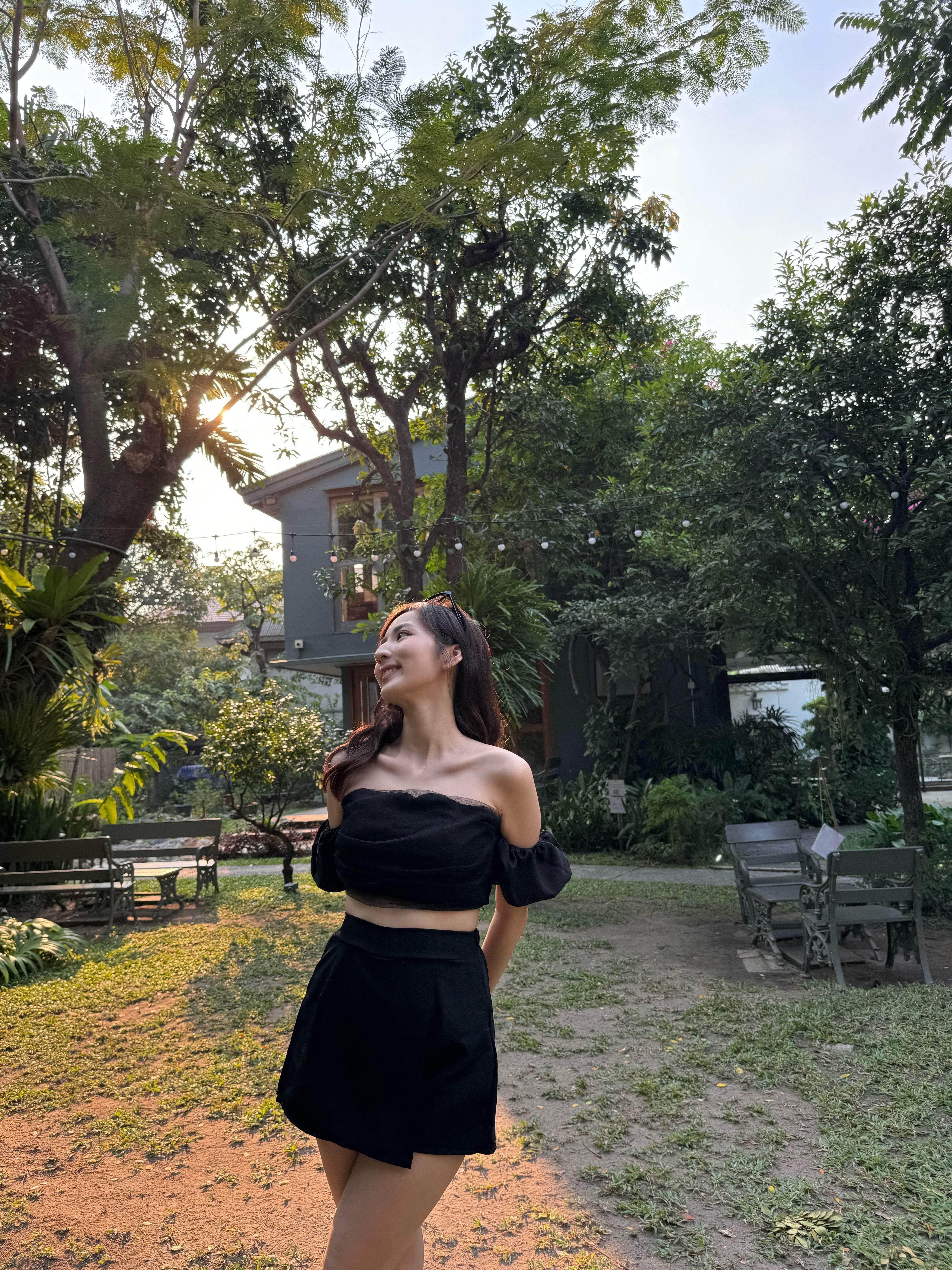 泰國服飾 【早鳥泰國連線🇹🇭🌻】泡芙袖Lace tube top set 有胸墊上衣+褲裙