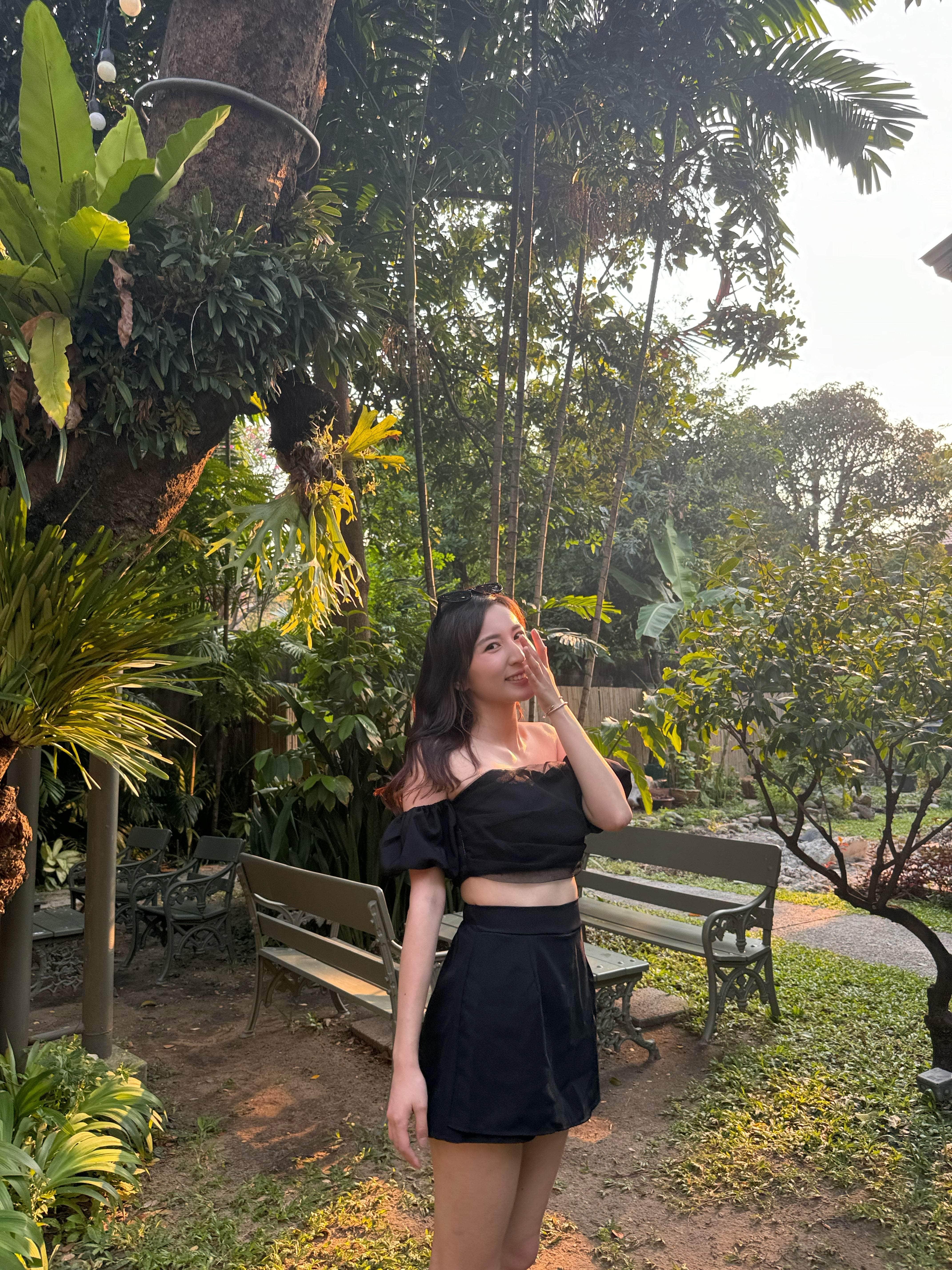 泰國服飾 【早鳥泰國連線🇹🇭🌻】泡芙袖Lace tube top set 有胸墊上衣+褲裙