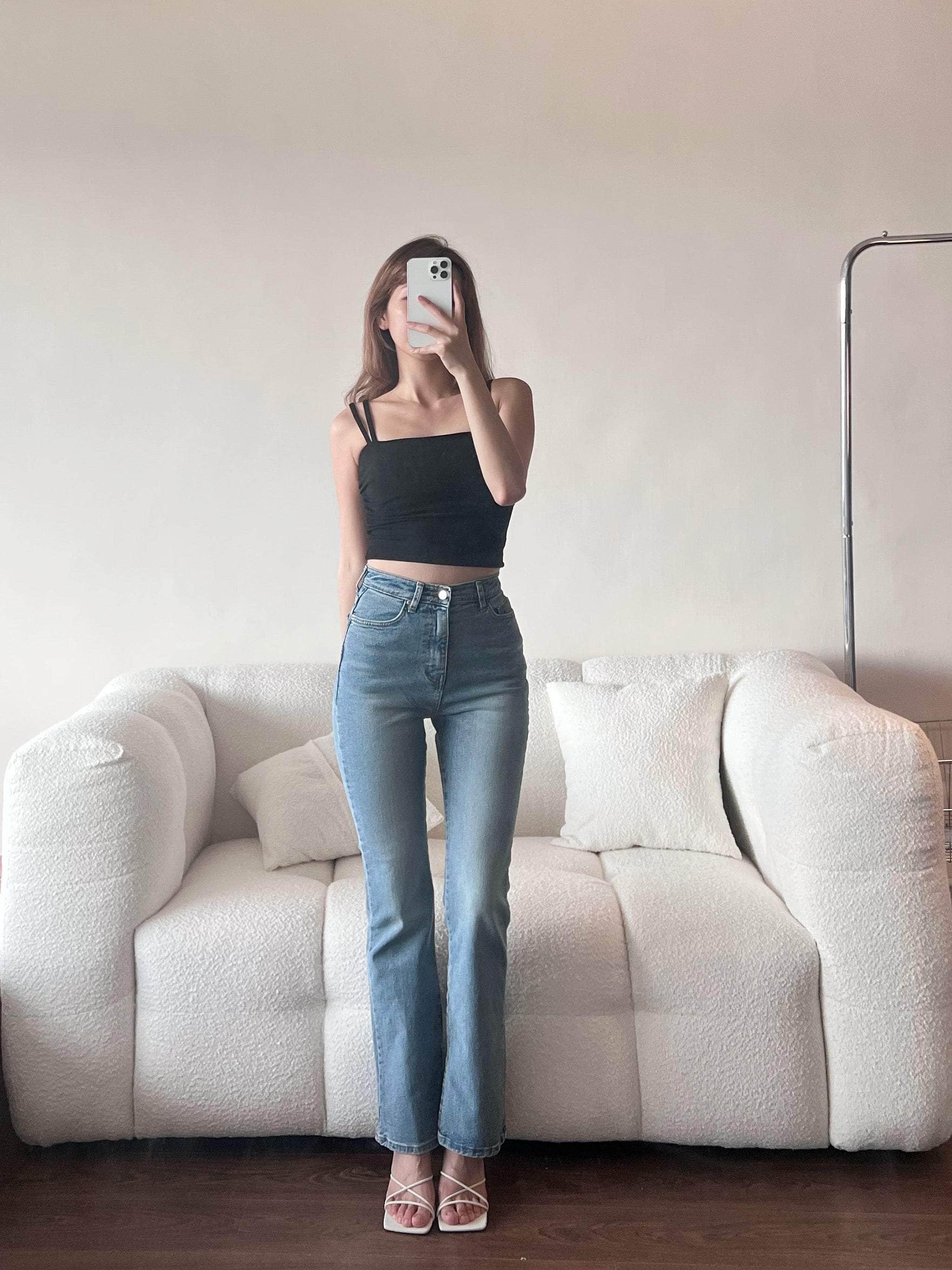 韓國服飾 牛仔長褲韓國 【🌗SEP 2】修身內側小開叉喇叭褲