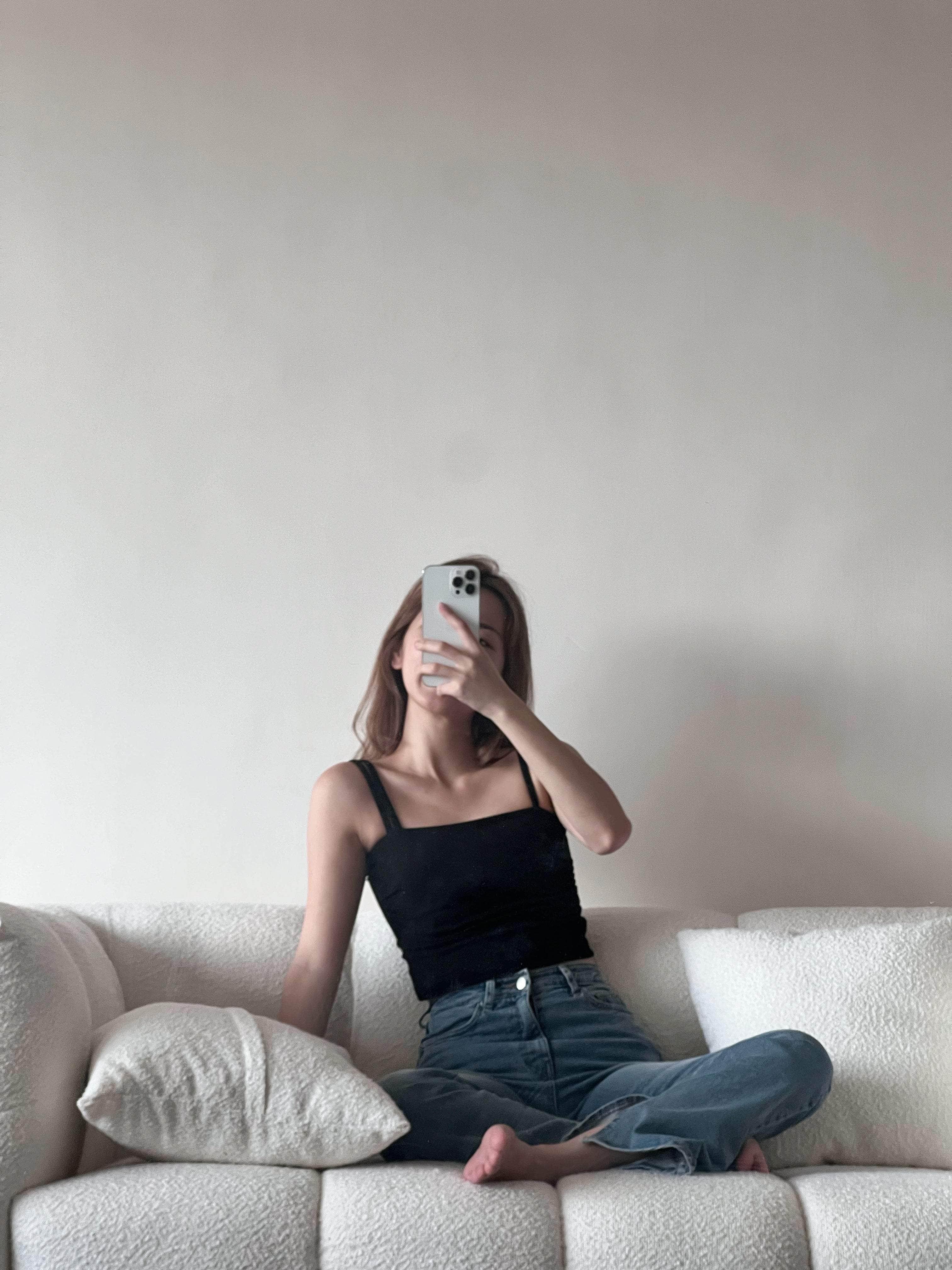 韓國服飾 牛仔長褲韓國 【🌗SEP 2】修身內側小開叉喇叭褲