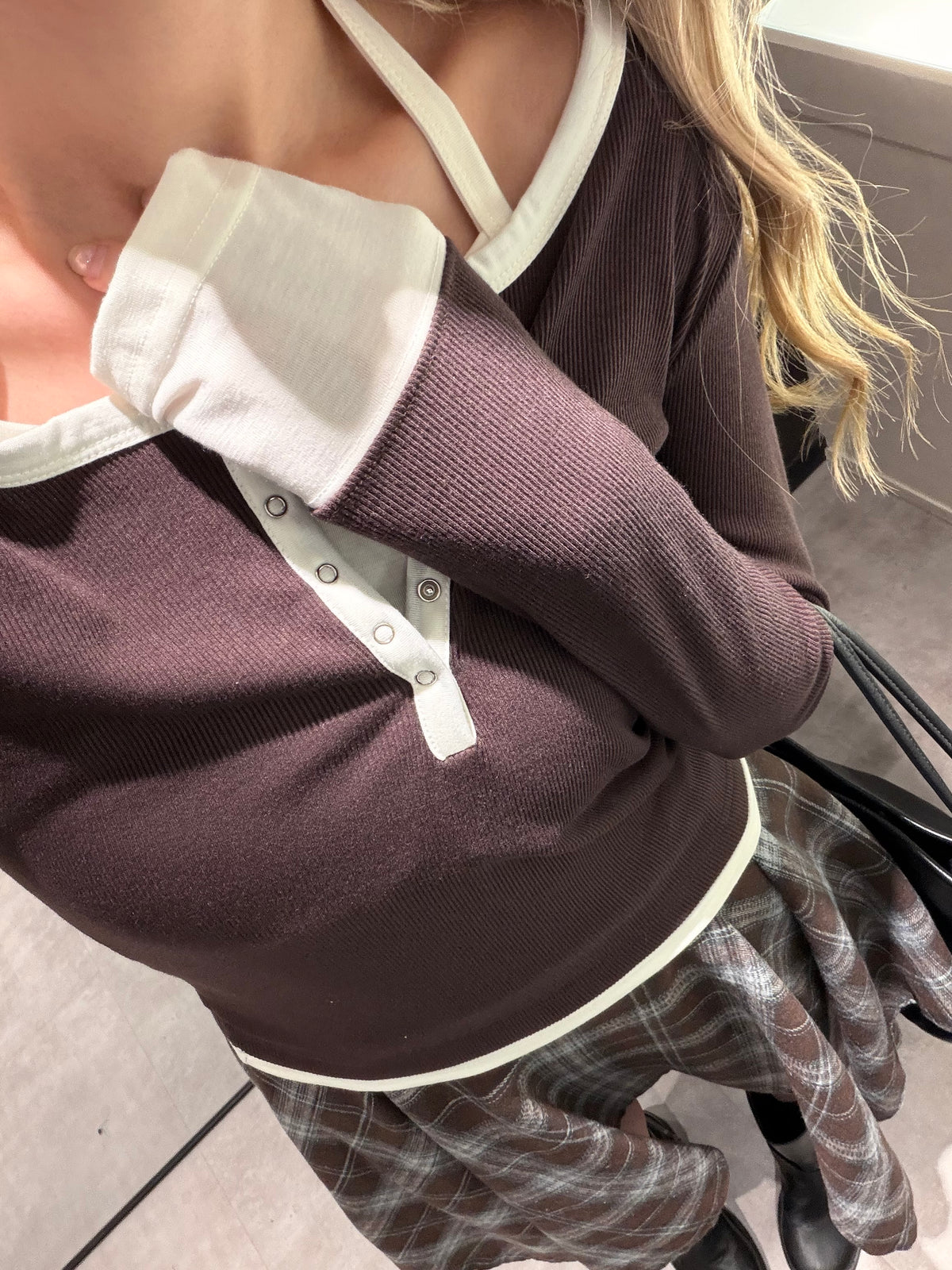 【 $99開季震撼價❗️ 】#17 | 啪啪鈕拼接假兩件修身上衣￼［三色入］