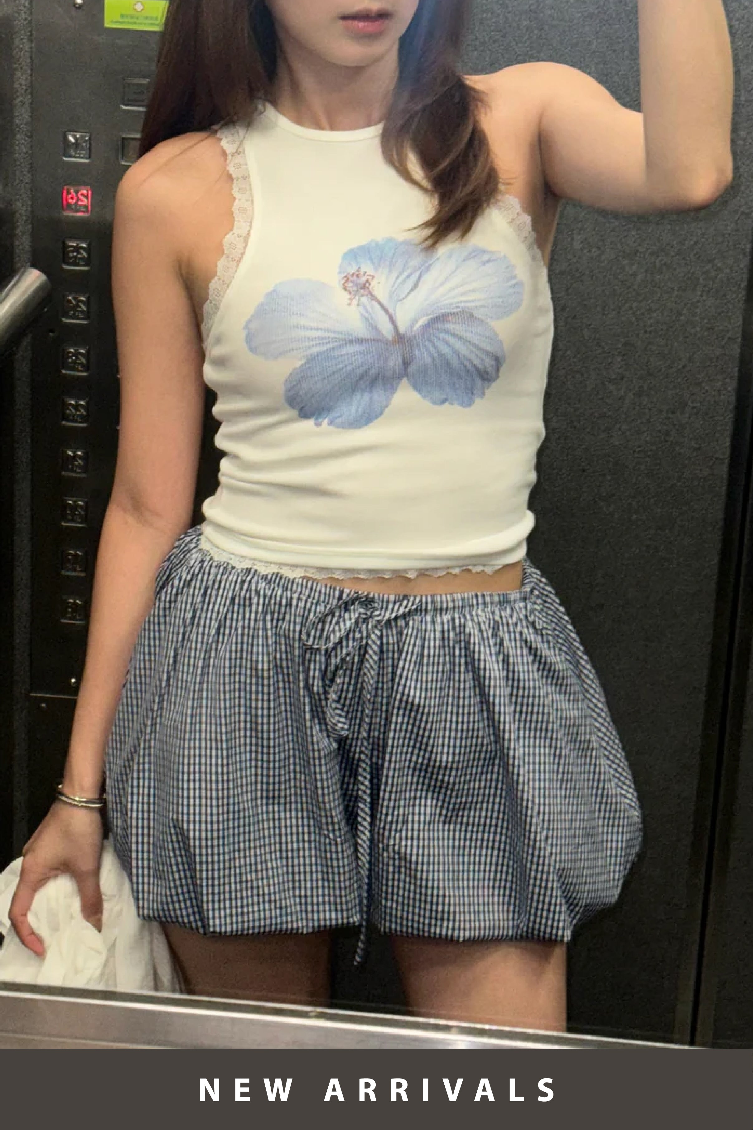 《 一連八日 夏末の最後新品🍧 𝗗𝗔𝗬 𝟴 》UCO限定！藍白格仔泡泡褲