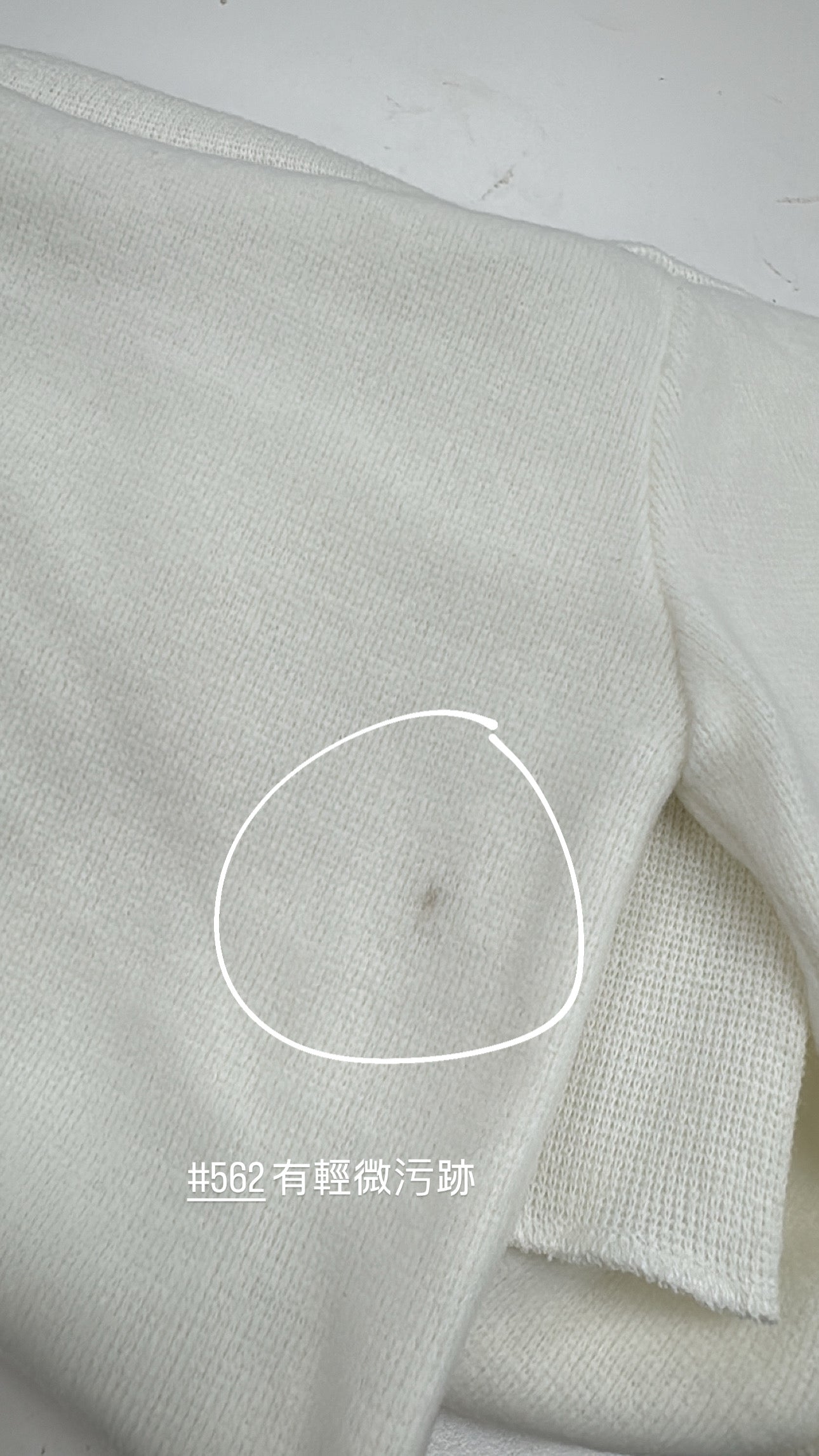 【瑕疵品❗️】售出超過1500件💮超級鬆軟彈！New Year New off-shoulder Top [七色入]