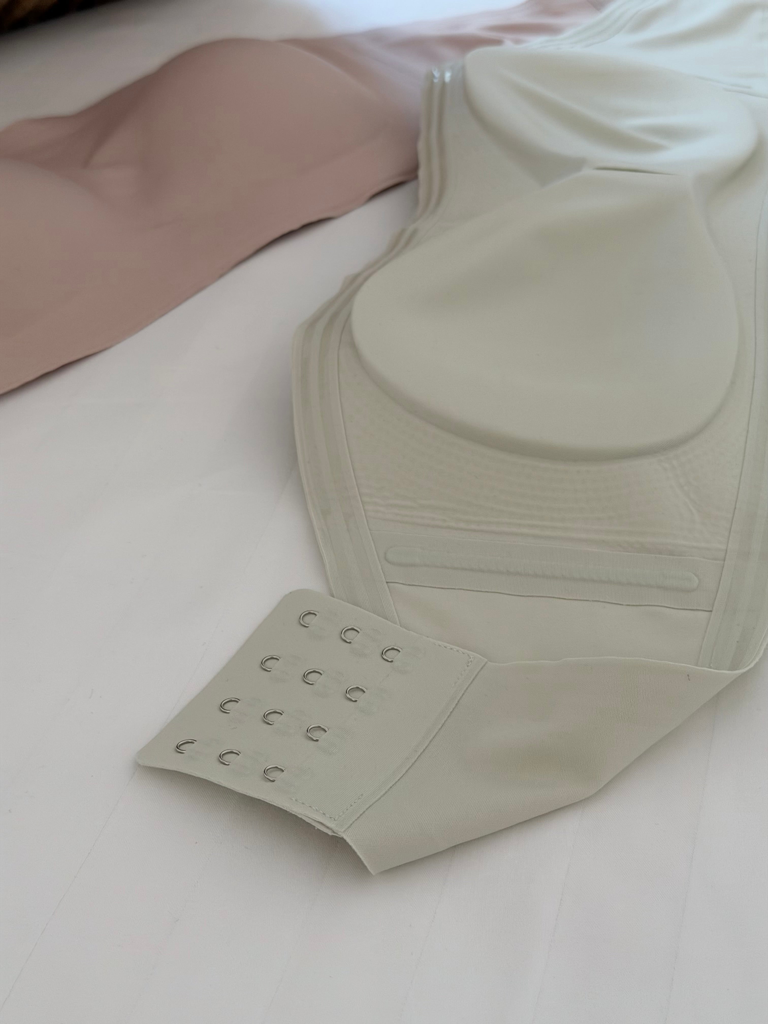 【 夏日炎炎泰國連線☀️🇹🇭 】#4 泰國人恩物！點跳點出汗都唔甩嘅TubeTop Bra - with pads［兩色入］