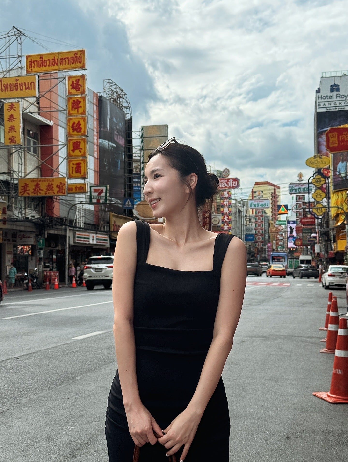 【泰國親身搜羅款🇹🇭】 Grand Daily Collection🍸｜粗帶方領側開叉露背長裙