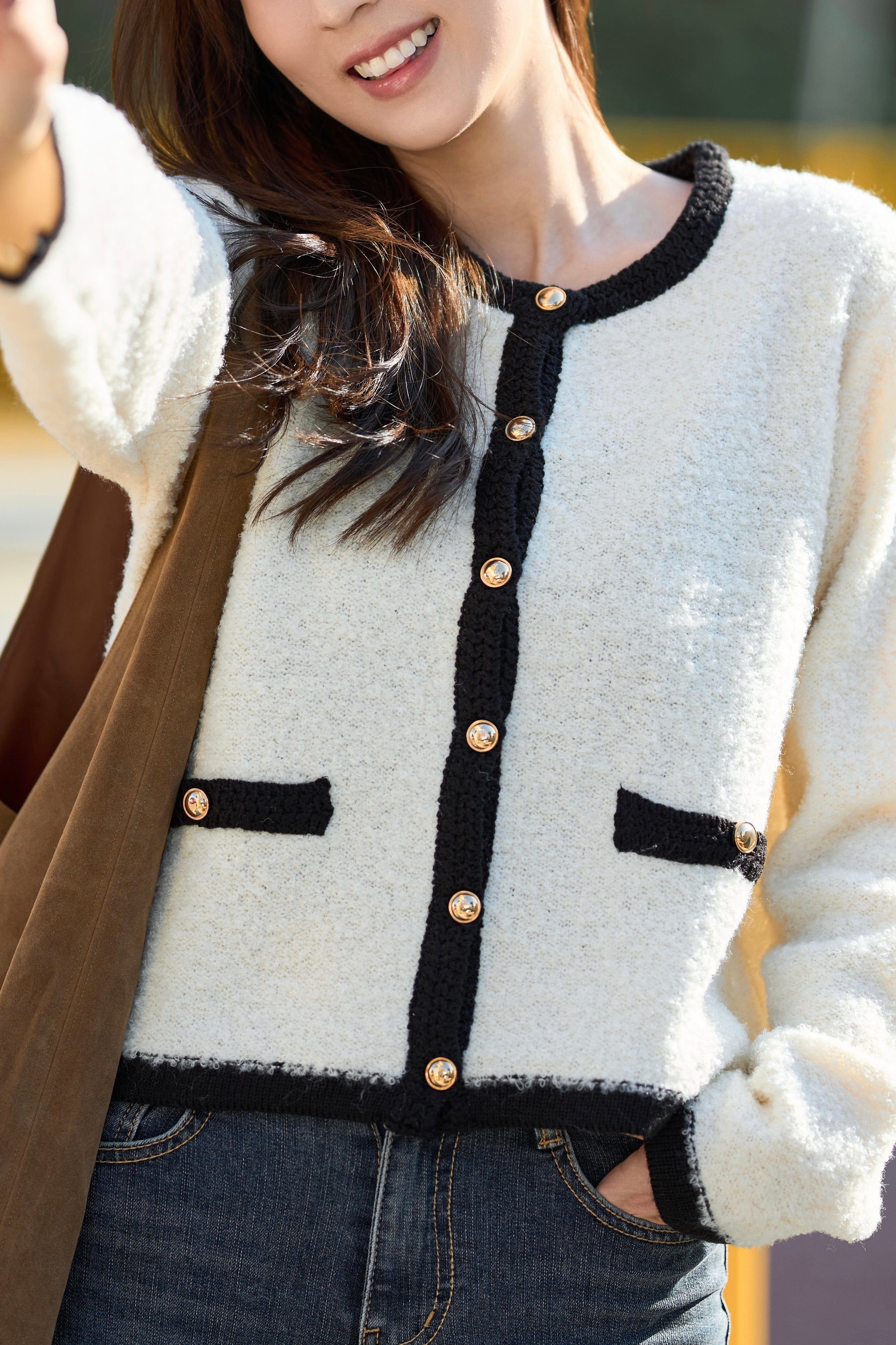 【2025新品最終回🎇】鬆鬆軟軟Coco-Style鈕扣￼毛衣