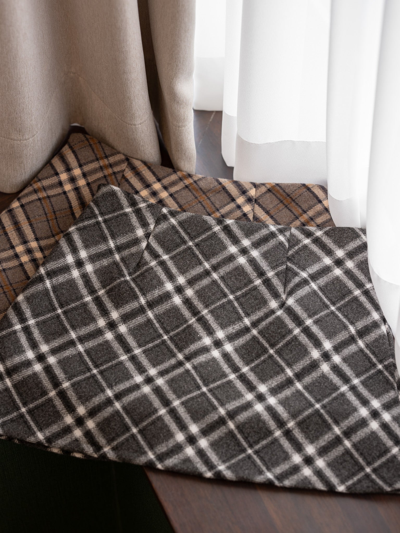 【秋冬的連線🍁】百搭Items！英倫風滑羊毛格仔A字裙［兩色入]