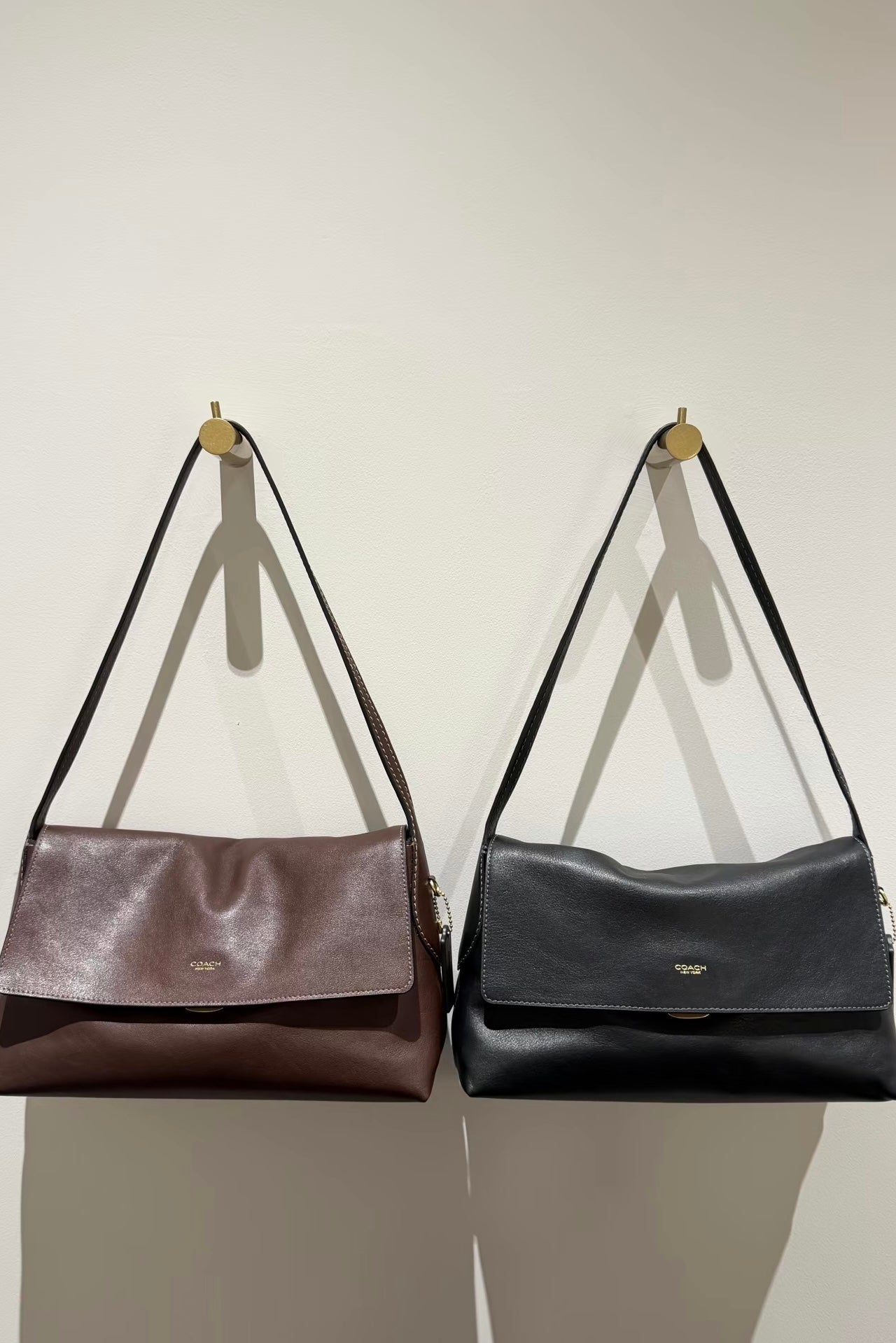 【 Coach限時代購 】Chelsea Shoulder Bag 30