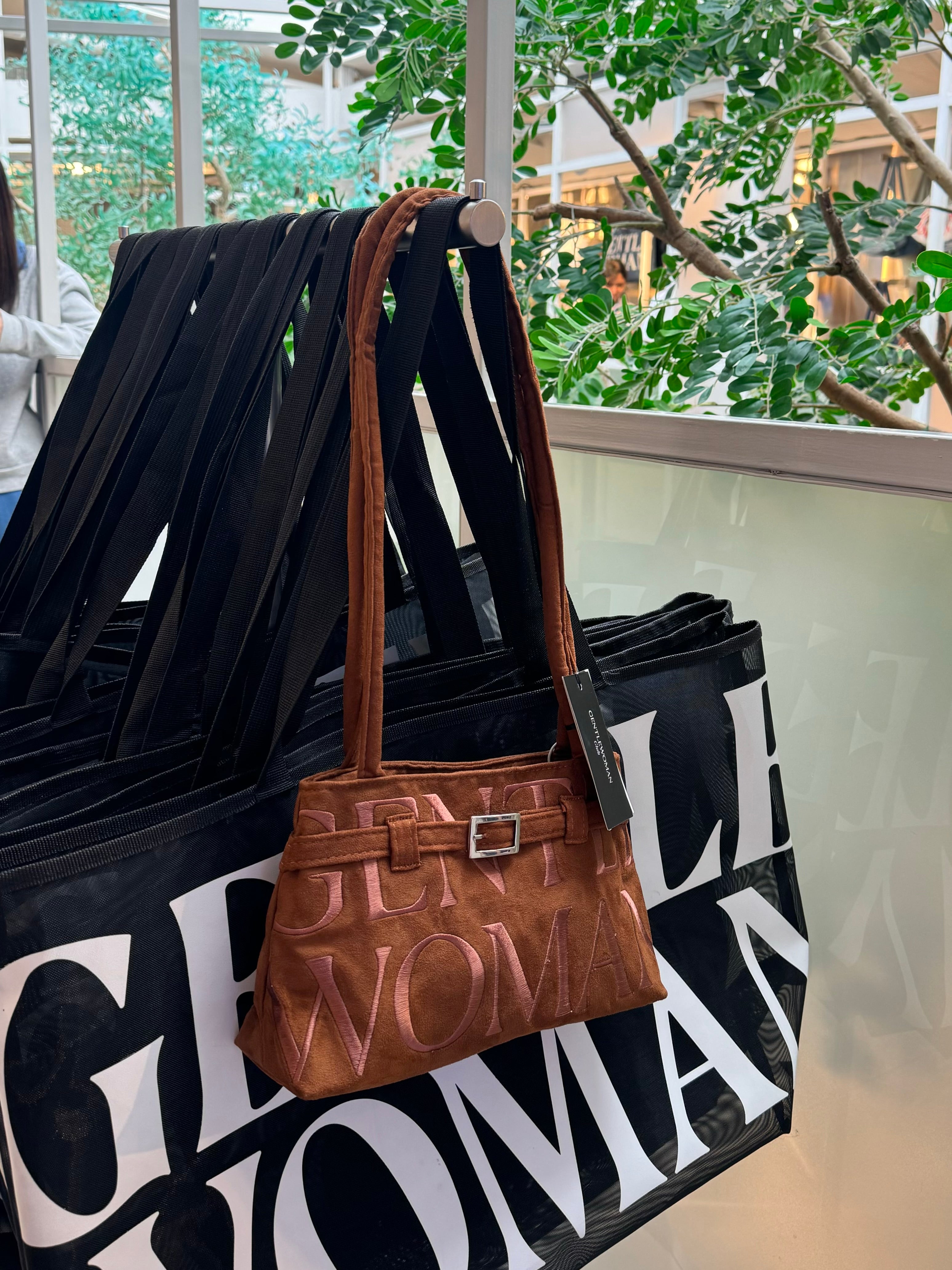 Gentle Woman｜SUEDE BALLERINA BAG