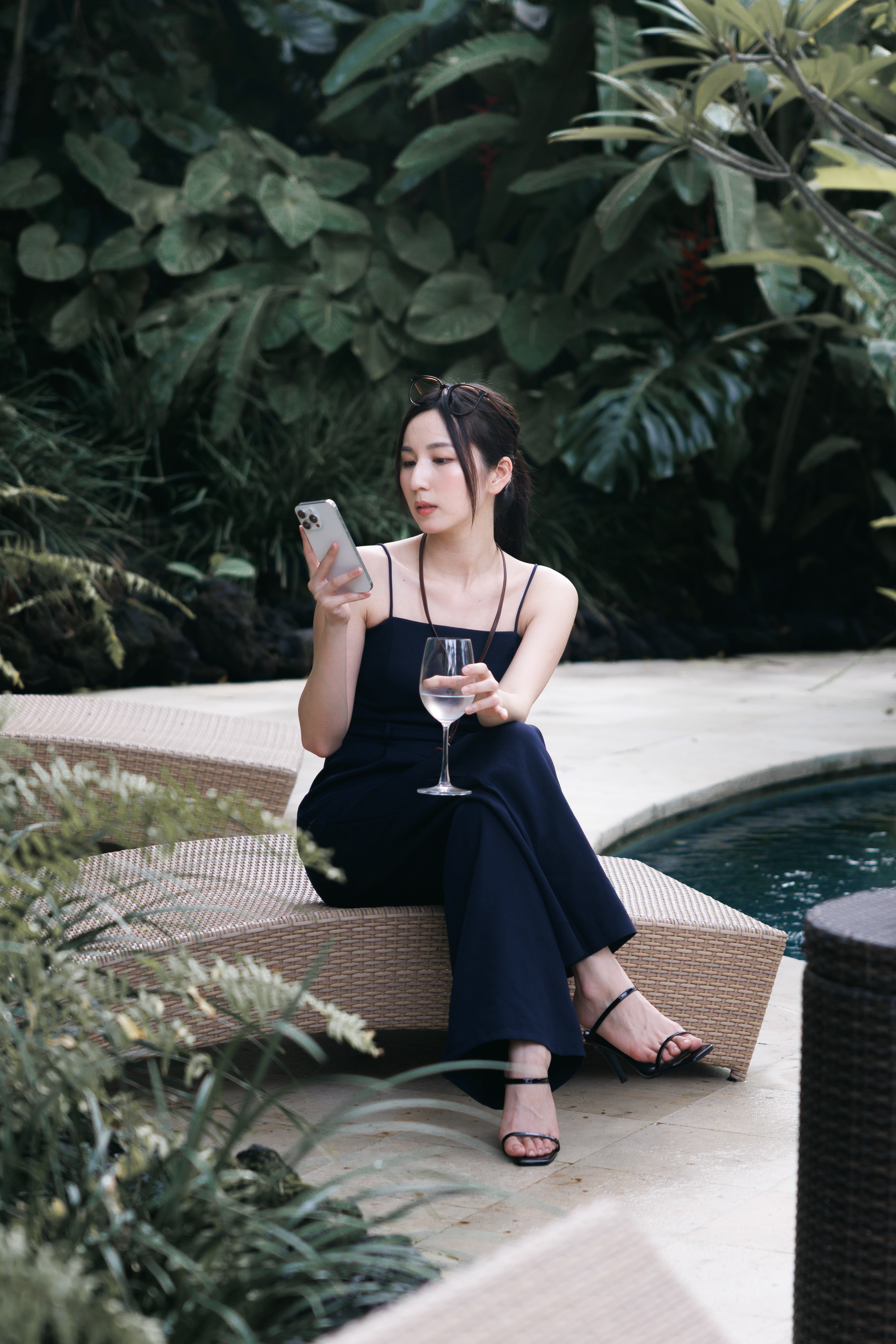【 𝗨𝗖𝗟𝗢 𝗠𝗮𝗱𝗲 . 𝗪𝗢𝗥𝗞 𝗖𝗢𝗟𝗟𝗘𝗖𝗧𝗜𝗢𝗡 】Chill Friday Overall［三色入］