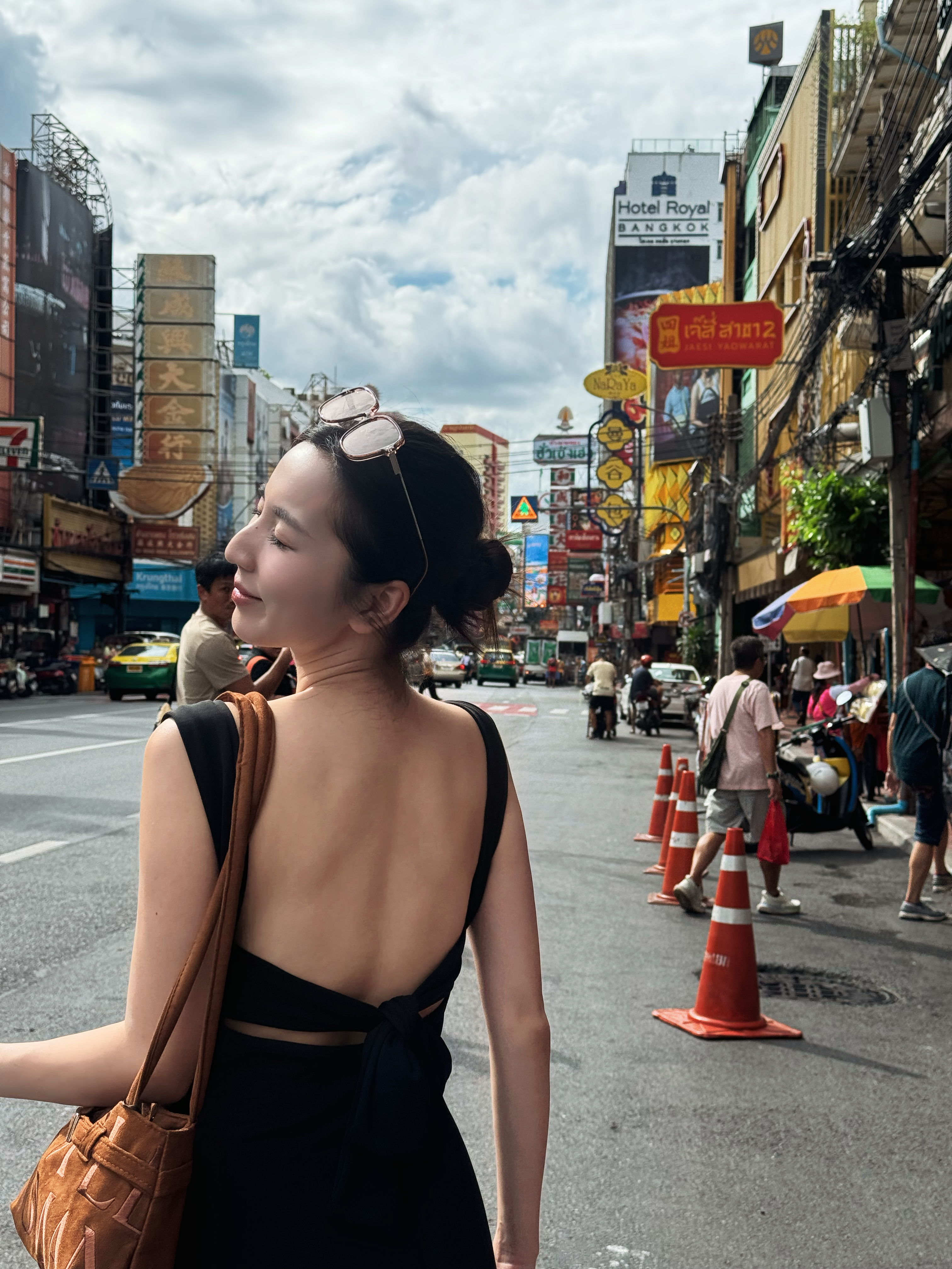 【泰國親身搜羅款🇹🇭】 Grand Daily Collection🍸｜粗帶方領側開叉露背長裙