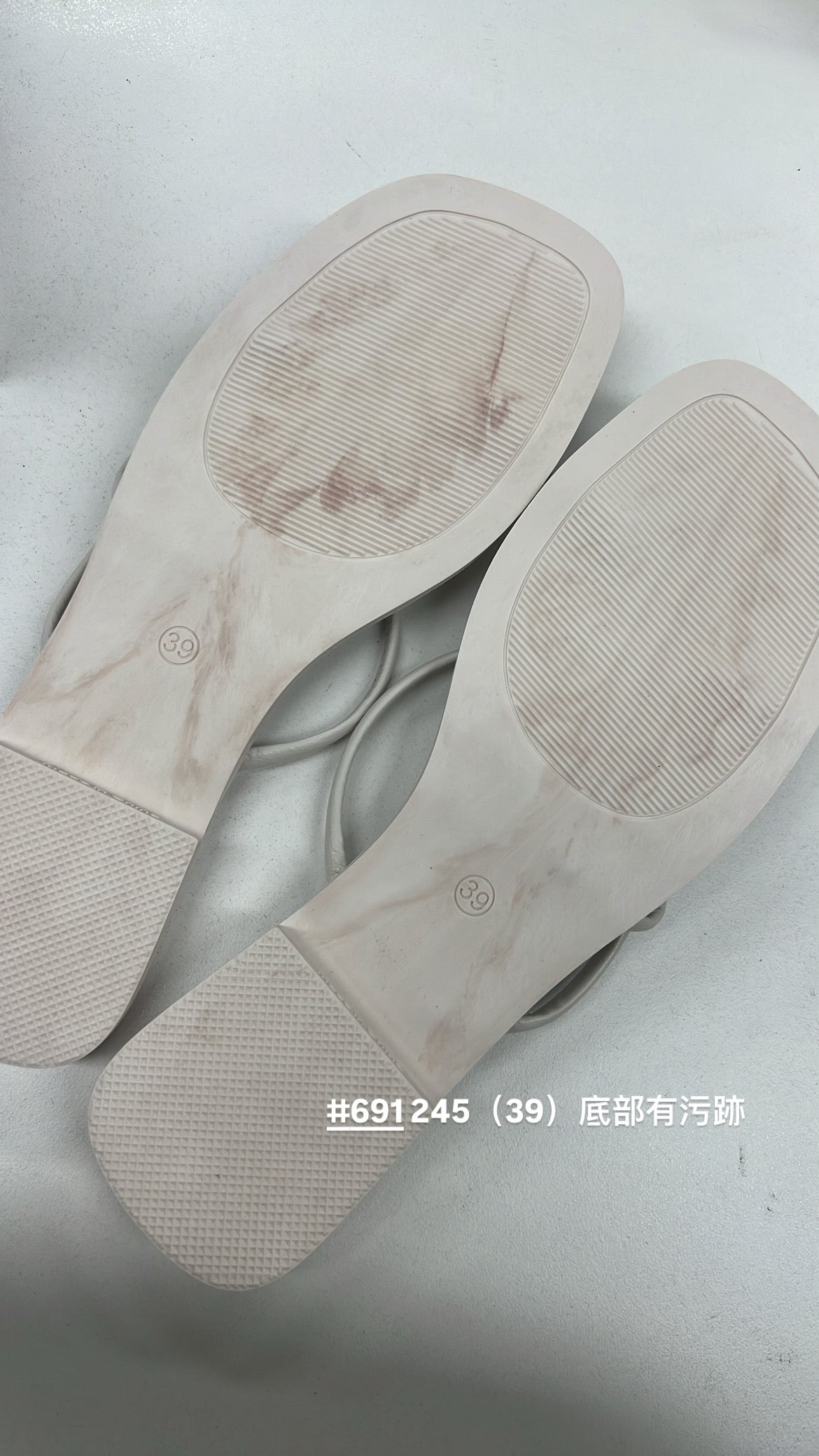 【Defective Product❗️】 UCLOPIA God-Tier Sandals! Crisscross Strap Lightweight Flat Sandals [Available in Two Colors]