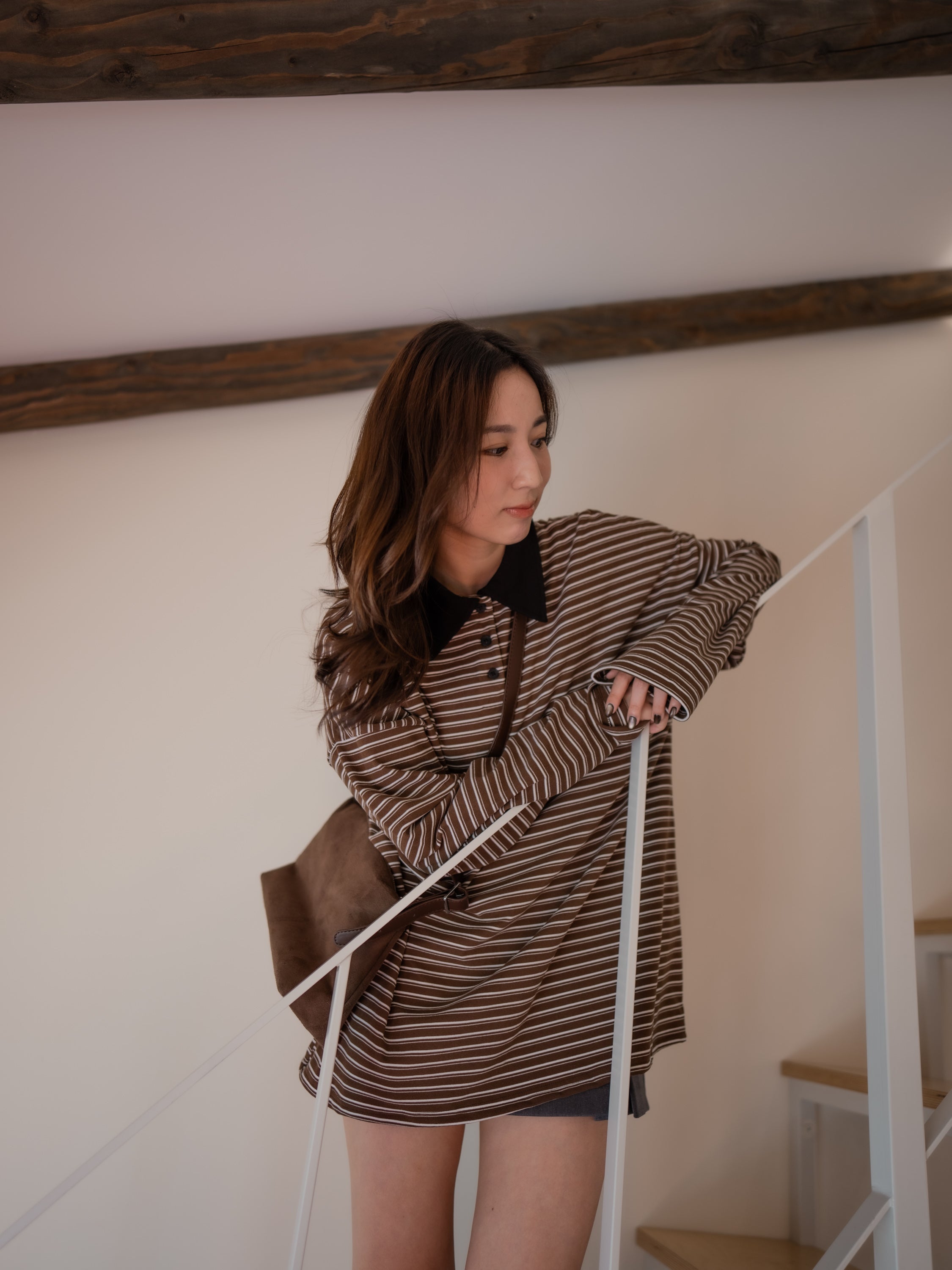 【秋冬的連線🍁】蜜桃絨細條紋Polo Oversized top［兩色入］