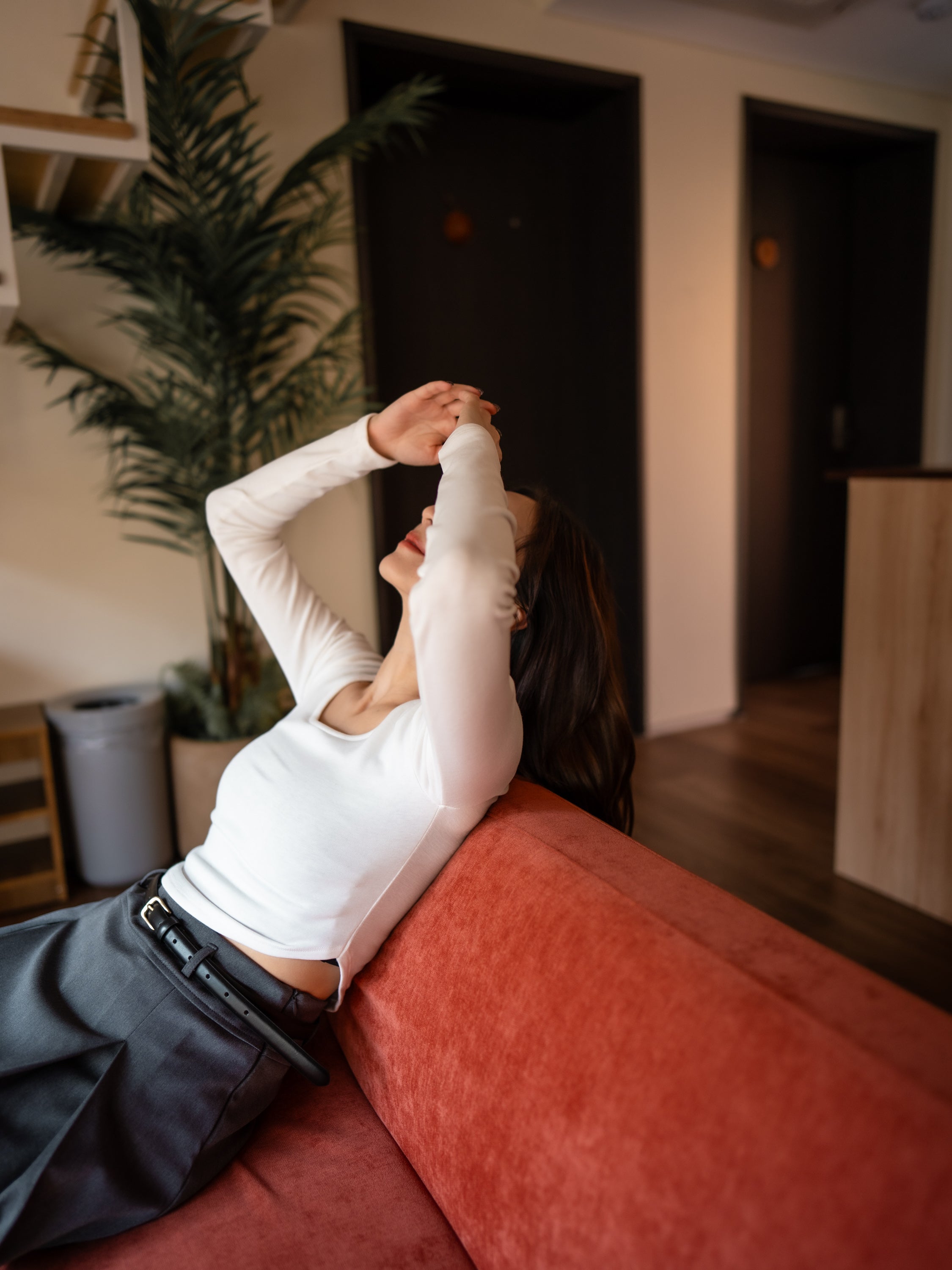 【秋冬的連線🍁】+5°C升溫系列 🌡️ 薄絨修身圓領圓底Crop Tee［三色入］