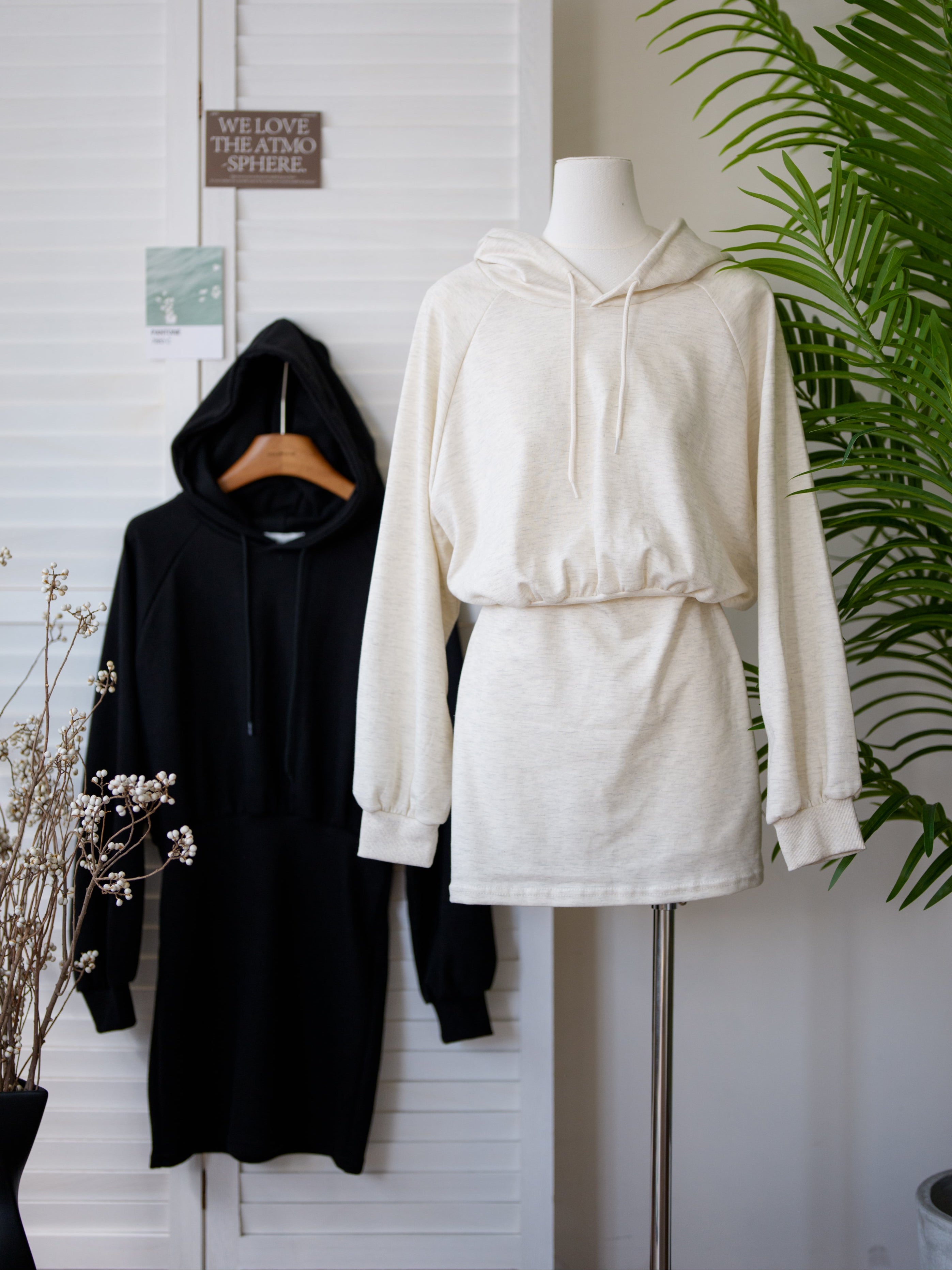 【 歷屆最大型！秋冬$99震撼價❗️#53】休閒vibe￼One piece！衛衣包臀連帽連身裙［兩色入］