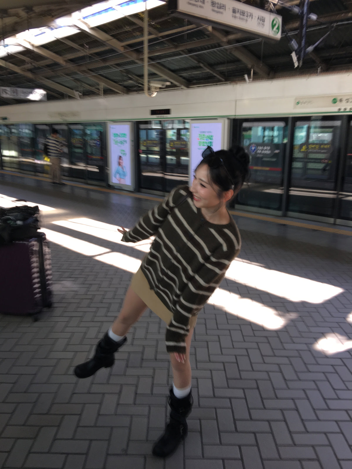 軟軟綿綿拼色條紋冷衫［兩色入］￼