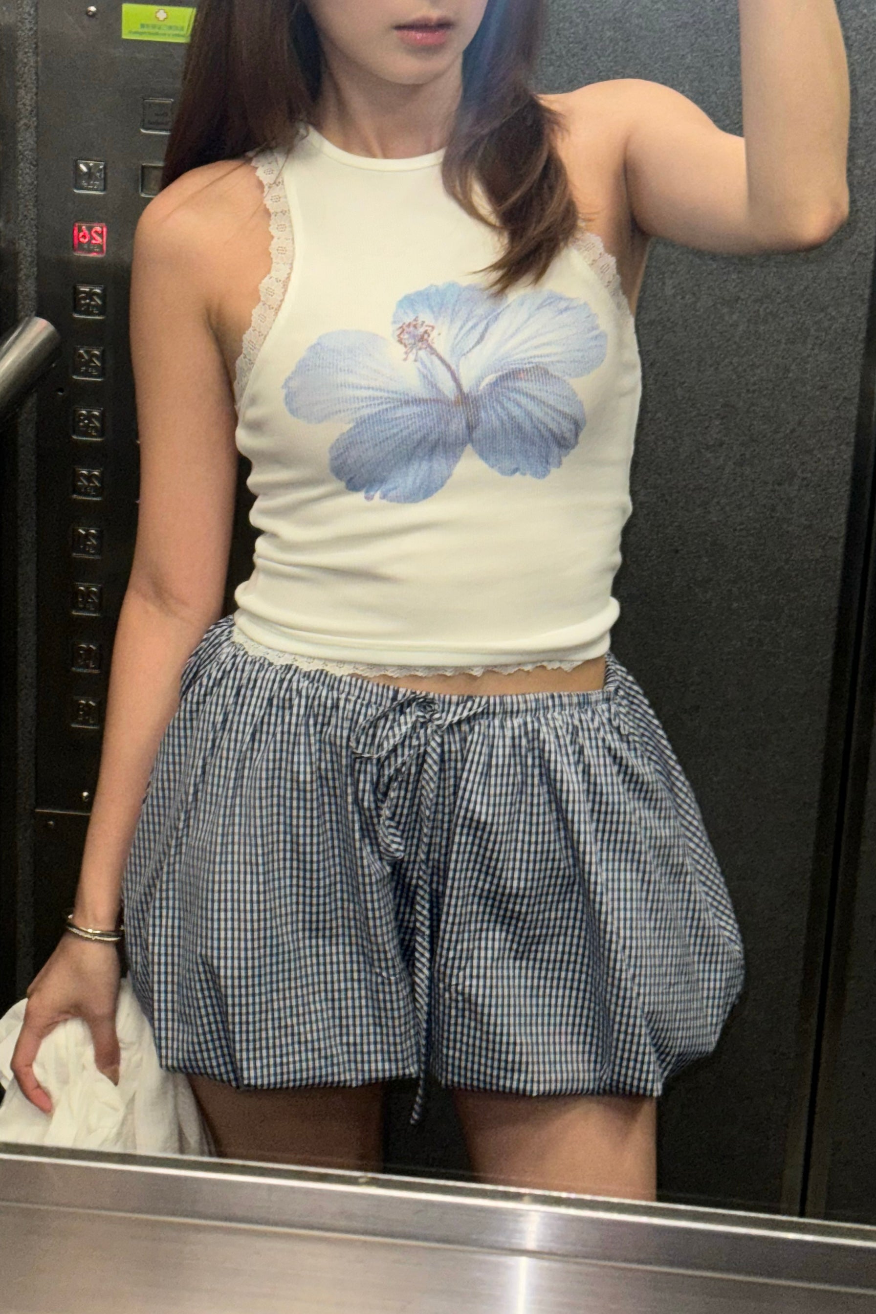 《 一連八日 夏末の最後新品🍧 𝗗𝗔𝗬 𝟴 》UCO限定！藍白格仔泡泡褲