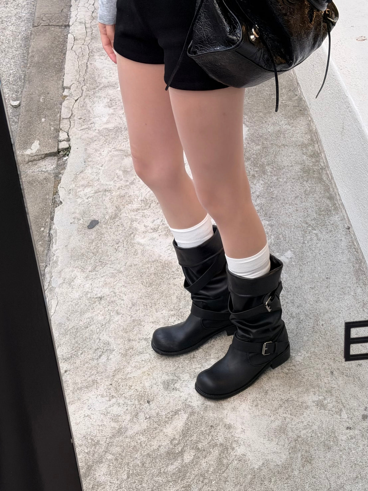 着boot必入手～不下滑不移位！壓力修型長襪［兩色入］