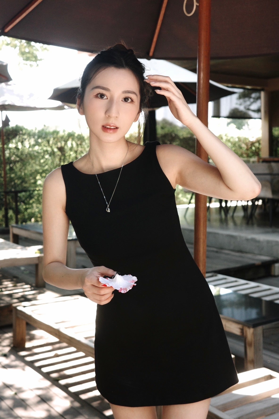 Clean-Fit Girls ~ 超簡約棉質入肩小黑裙