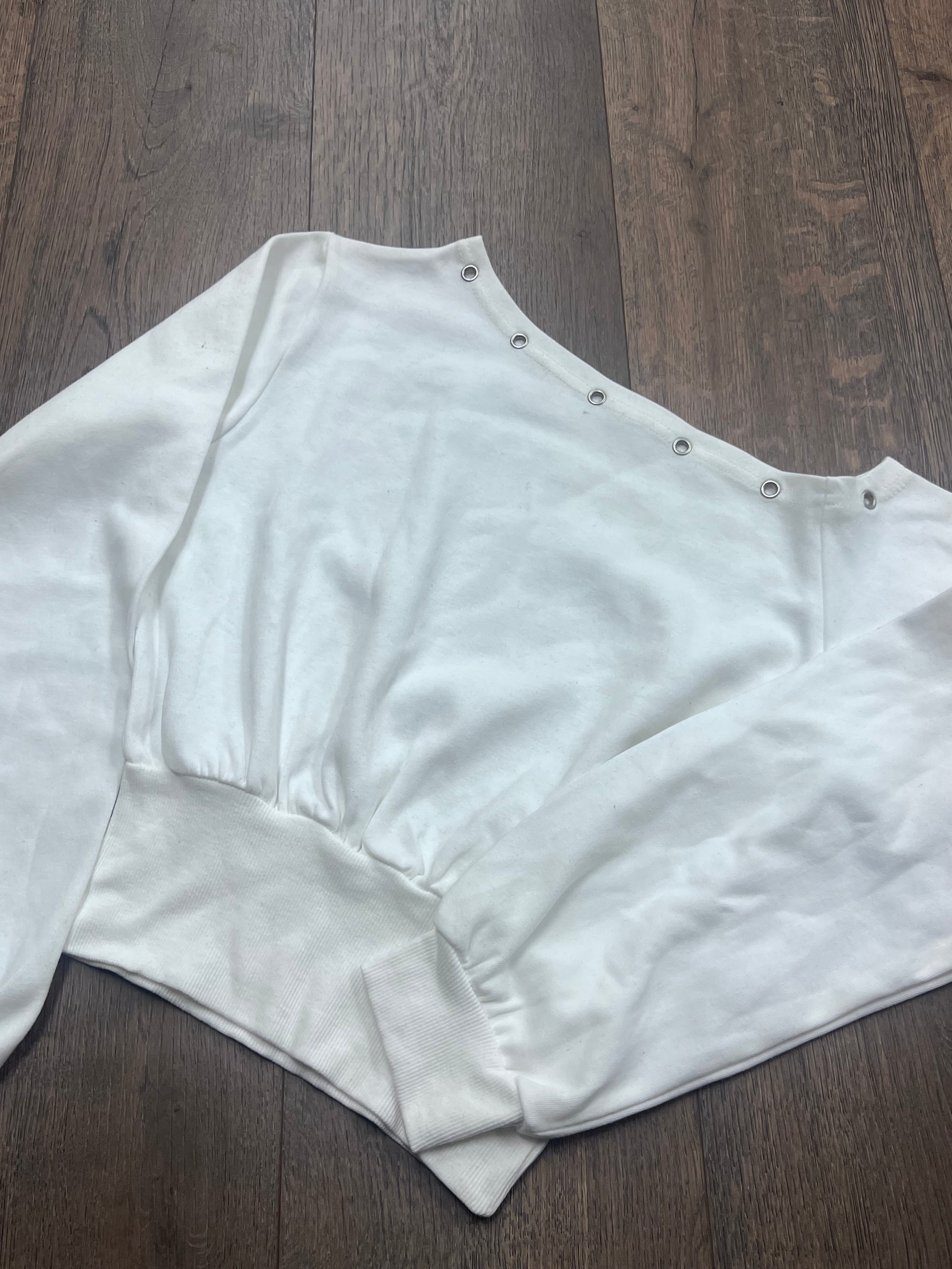 錯版 #69【 $99買一送一 】 斜肩環圈長袖上衣
