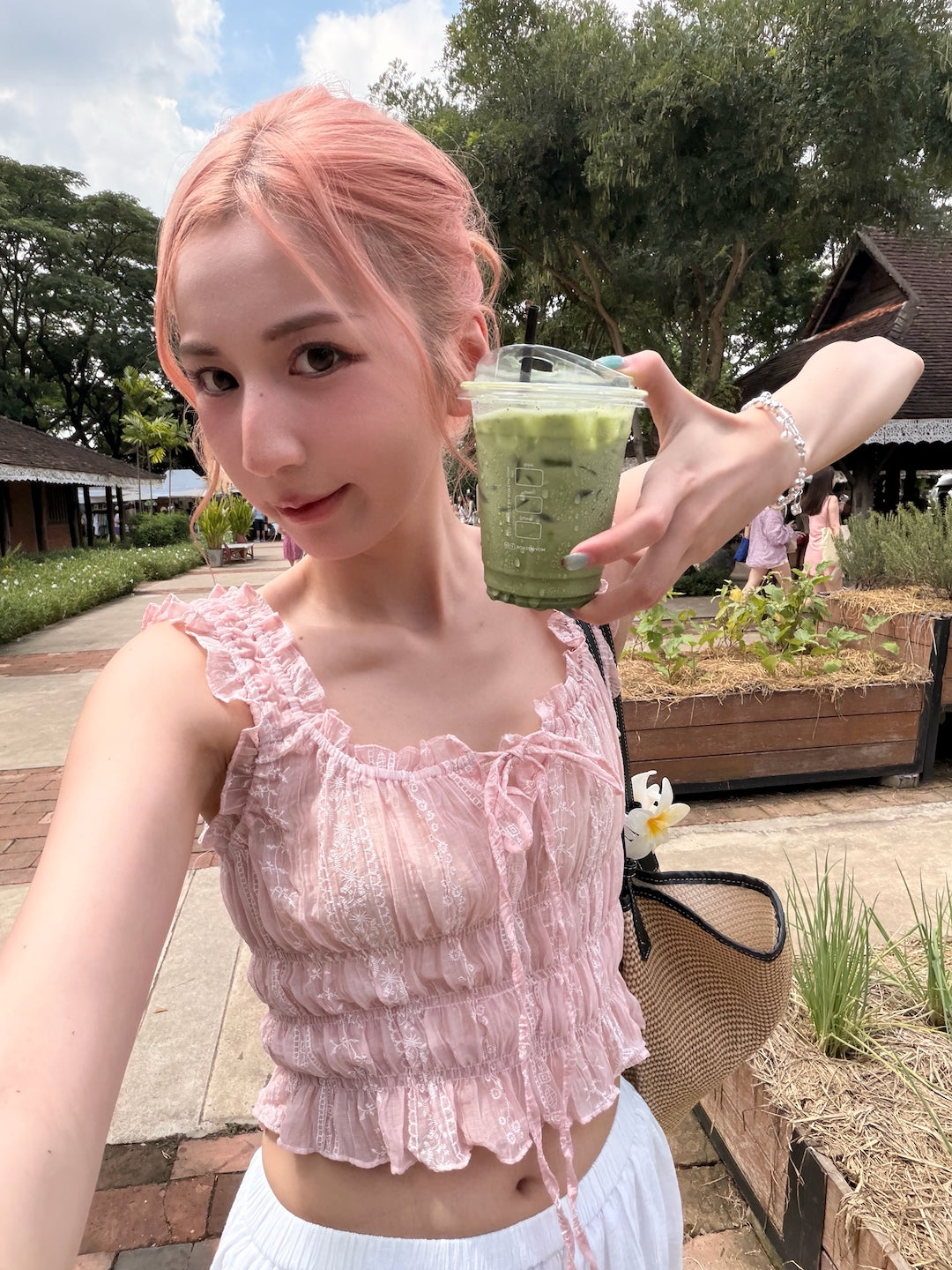 【 夏日炎炎泰國連線☀️🇹🇭 】#11 疊穿都適合 🍧 甜美￼清透捲捲花邊小上衣［三色入］