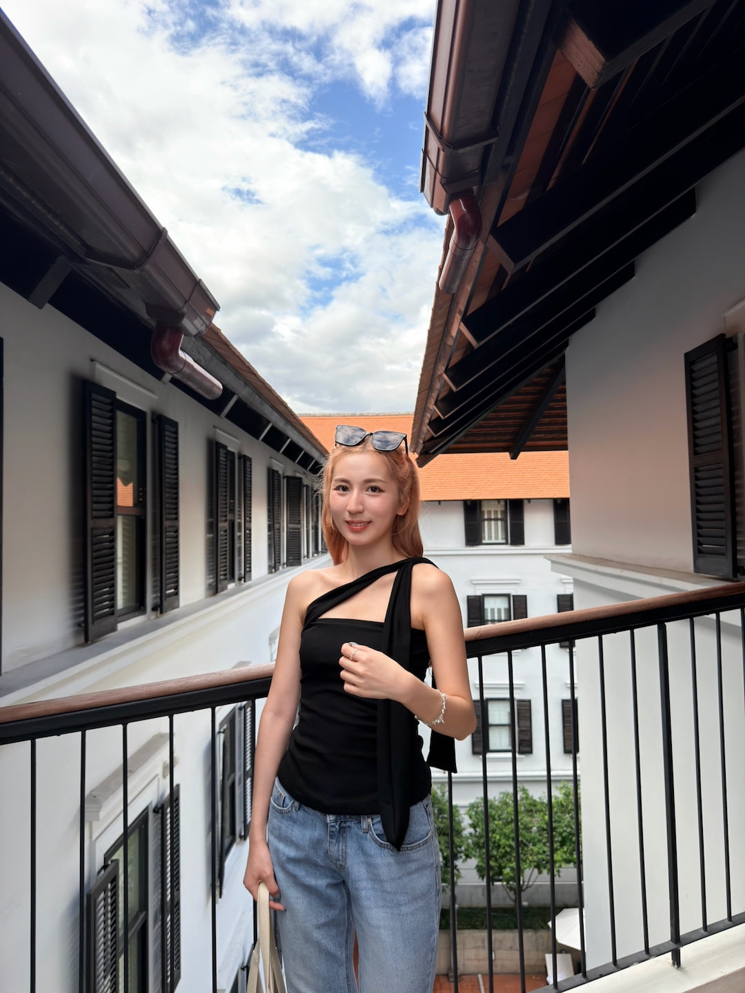 【 夏日炎炎泰國連線☀️🇹🇭 】#9 超高性價！知性百變綁帶上衣［兩色入］