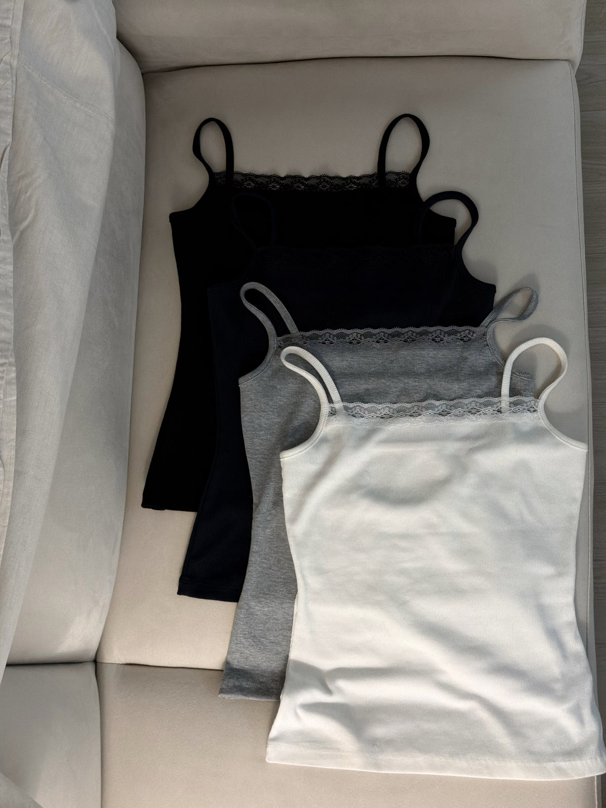 【連線限定價$129❗️】超百搭能打底！Little Lace Tank Top［四色入］