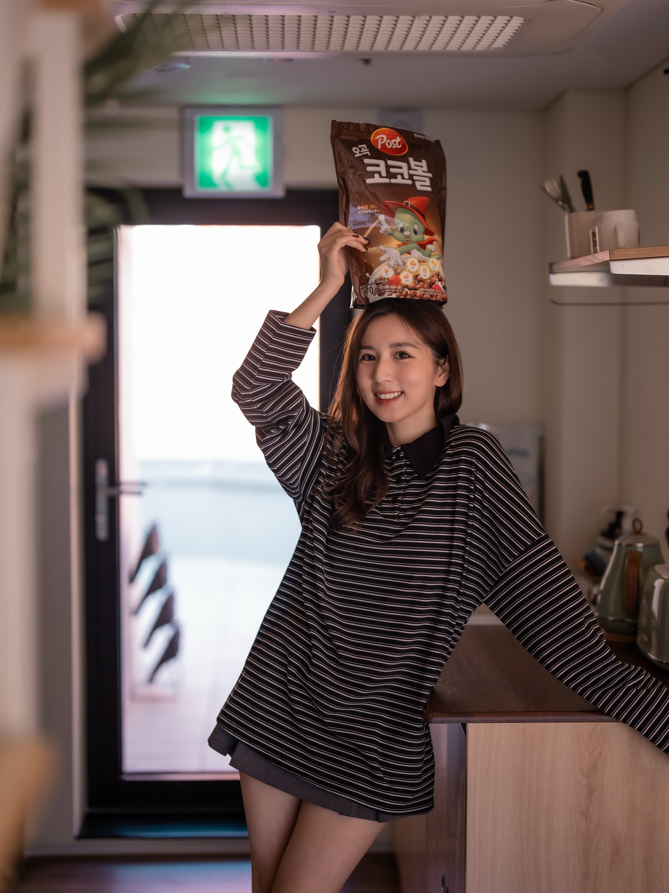 【秋冬的連線🍁】蜜桃絨細條紋Polo Oversized top［兩色入］