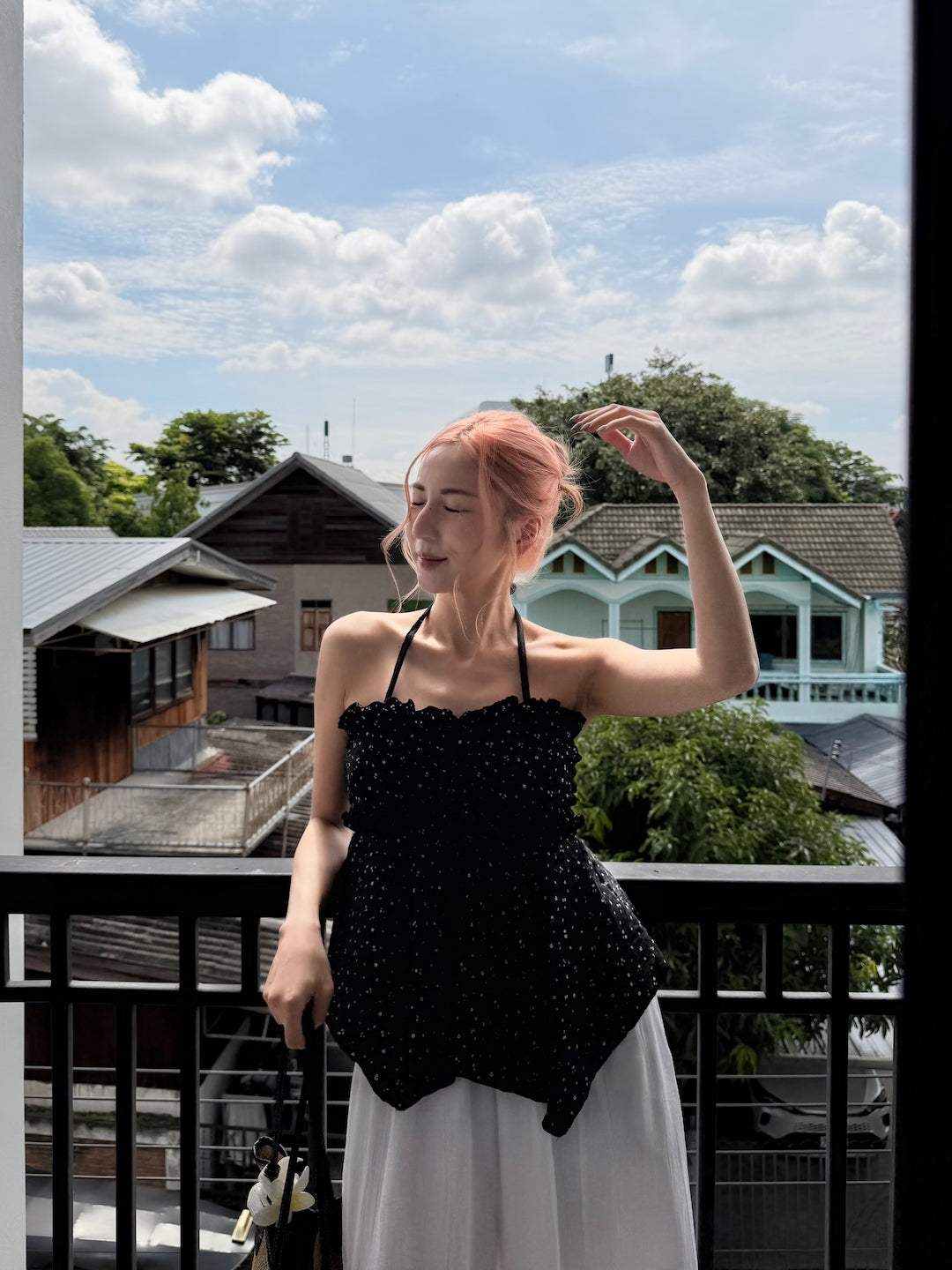 【 夏日炎炎泰國連線☀️🇹🇭 】#21 Limited stock！黑白小小碎花掛頸Top - with pads［兩色入］