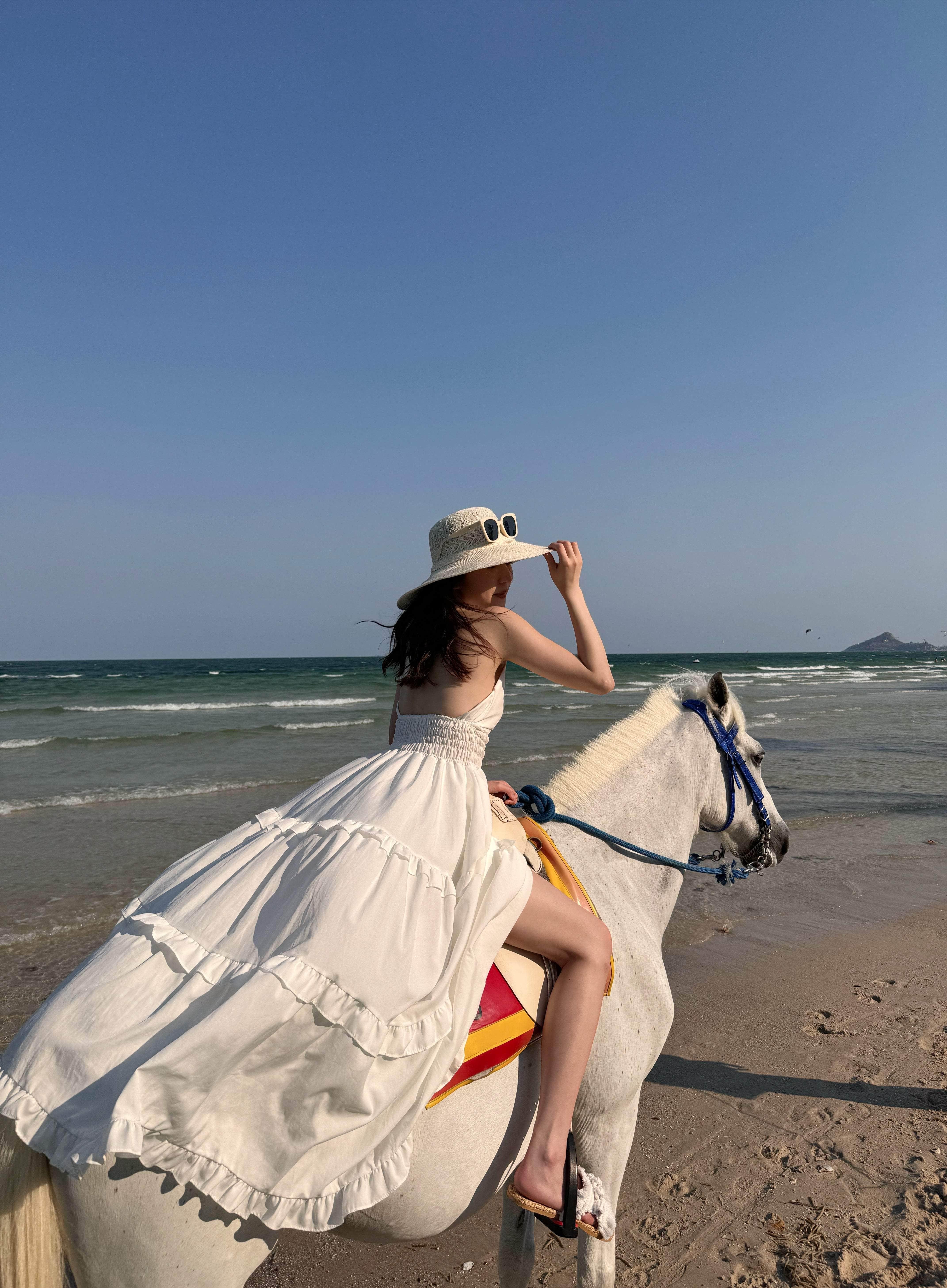 Thailand Sourced In-stock Items】Stroll Along the Beach, Super Elegant and Photo-Worthy Able Resort Dress | Thai Apparel | Made in Thailand | Thai Tops | Thai Outfits | Thailand Pre-order