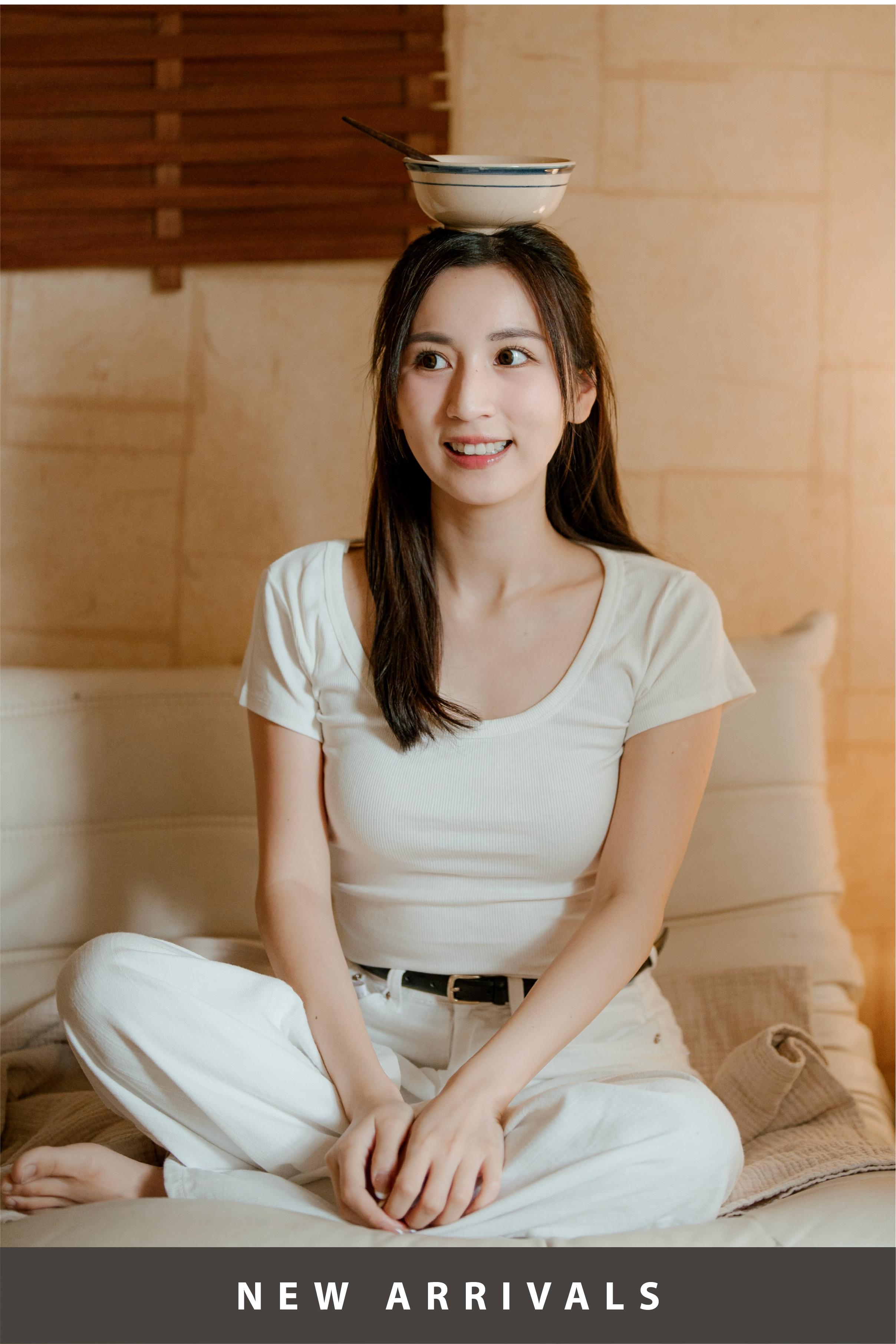 《 一連八日 夏末の最後新品🍧 𝗗𝗔𝗬 𝟰 》1000分！Basic軟彈圓領顯瘦上衣 [兩色入]