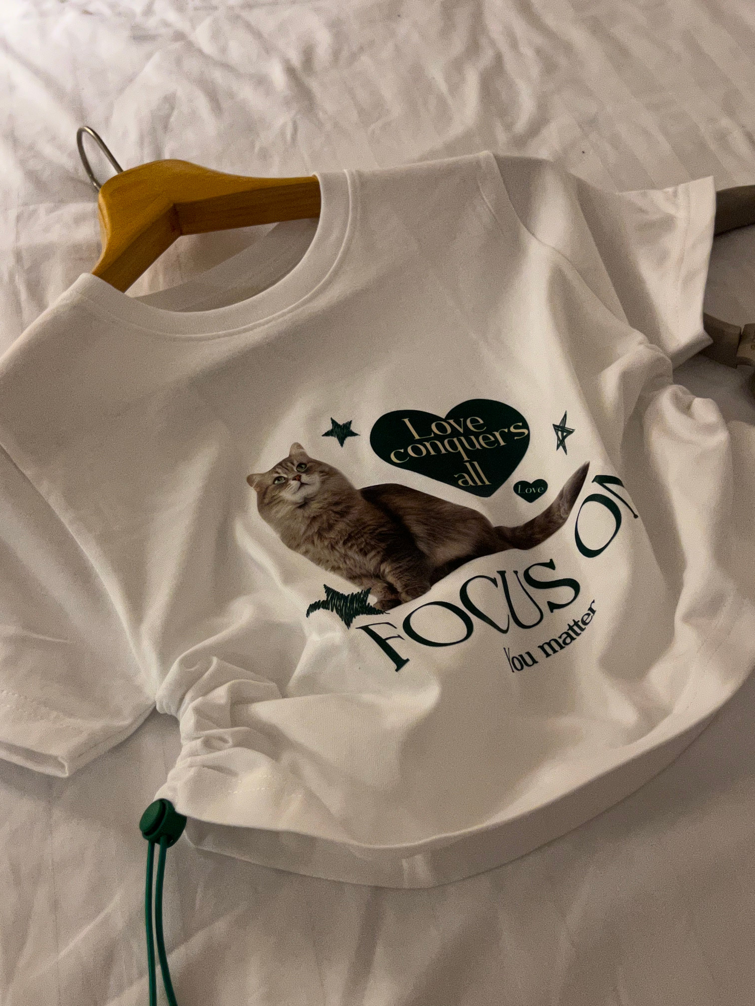 泰國服飾 #T17/18 泰國連線🇹🇭Thailand Y2K Crop Tee - 貓貓心心款 [兩色入]